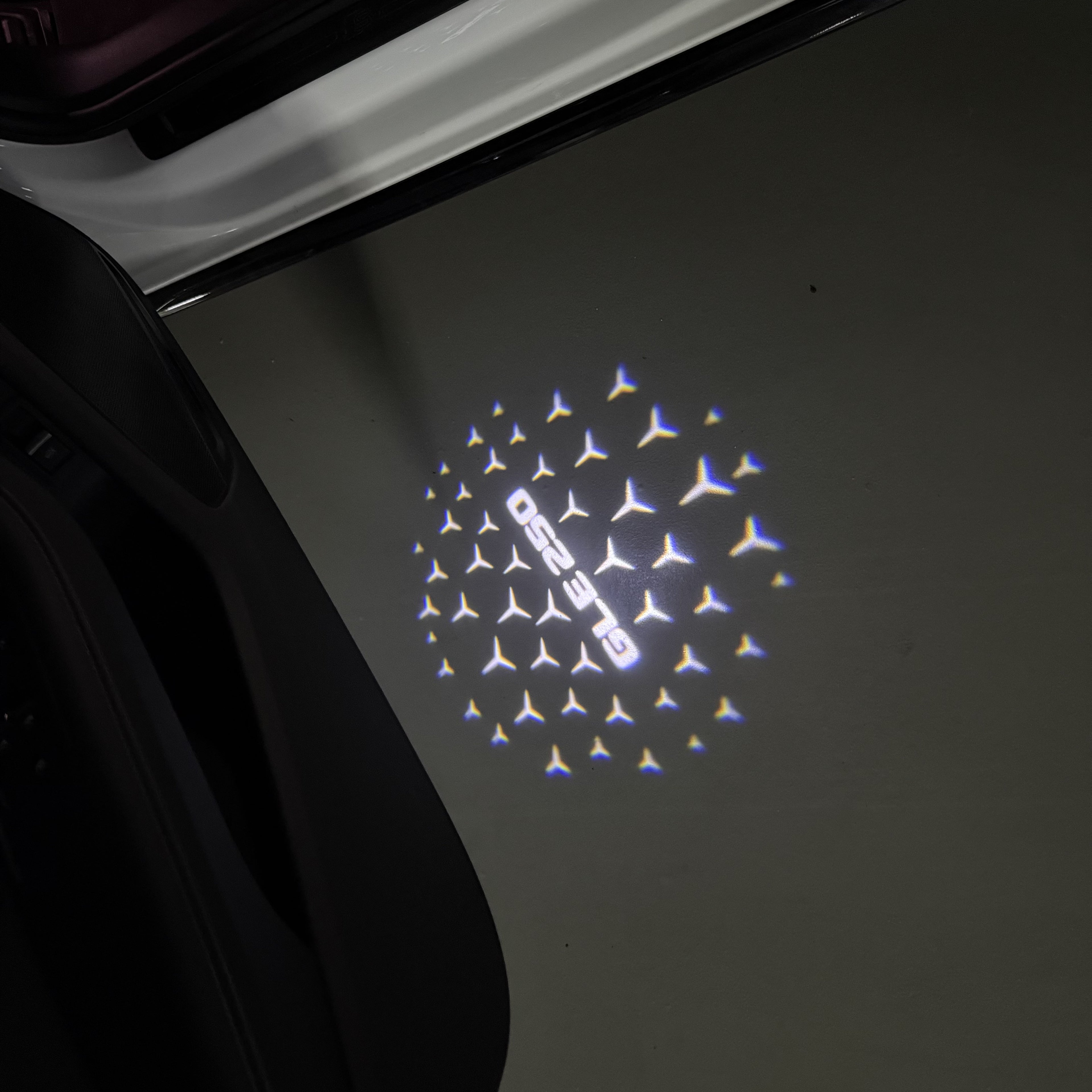 Feu de signalisation Mercedes - Benz No 03 (qty 1 = 1 ensemble / 2 feux de porte)