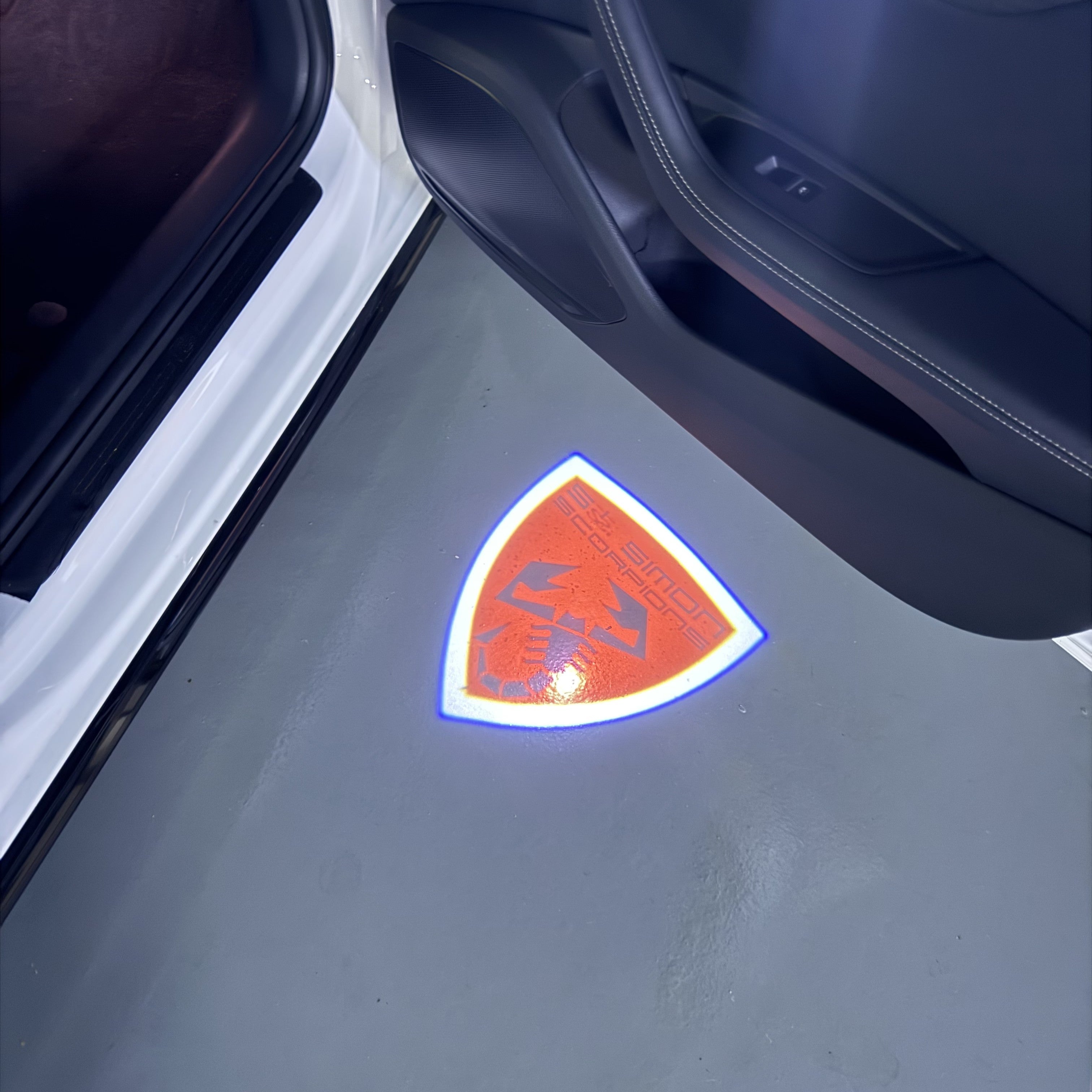 Alfa Romeo LOGO PROJECTOT LIGHTS Nr.04 (quantité 1 = 2 Logo Film / 2 feux de porte)