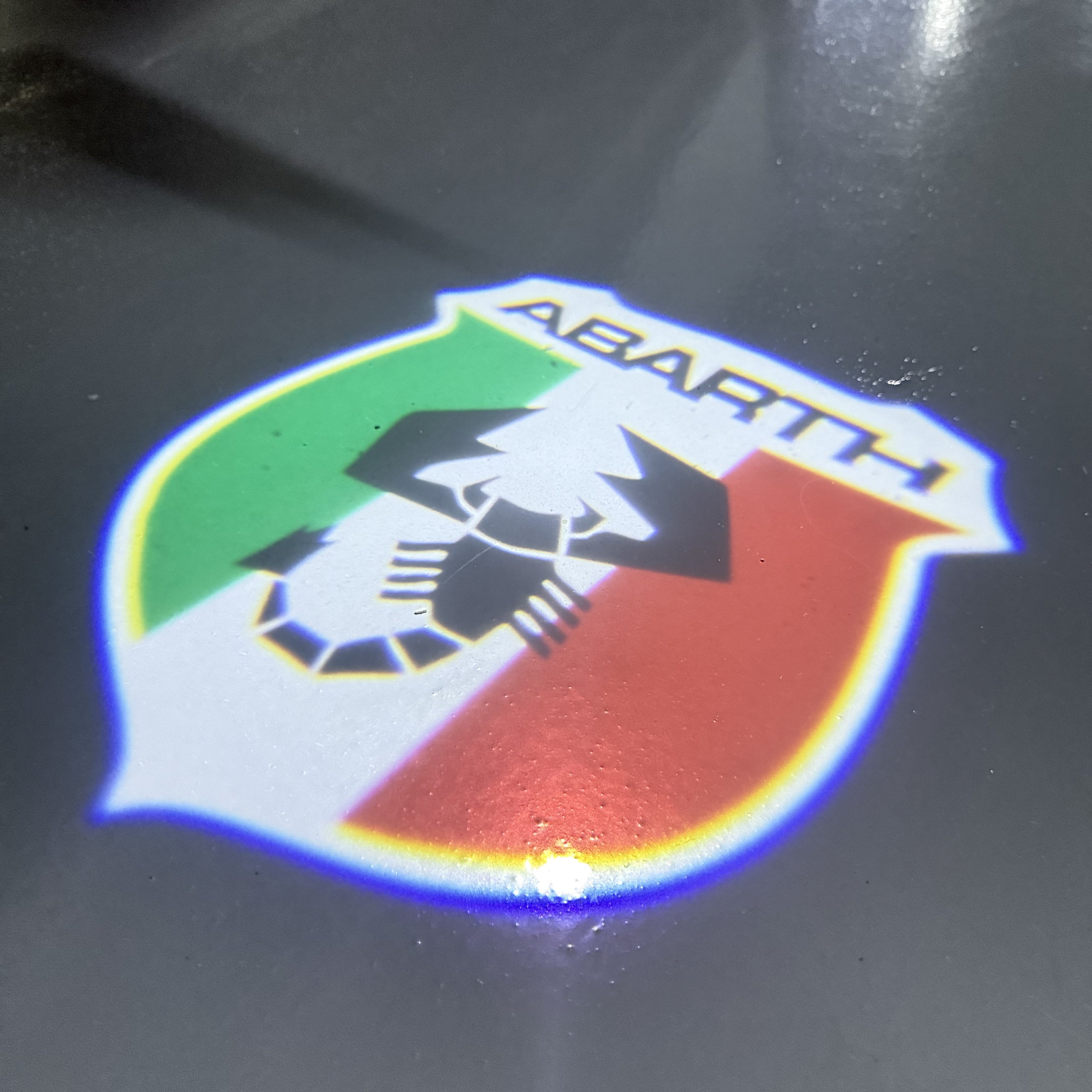 Alfa Romeo LOGO PROJECTOT LIGHTS Nr.04 (quantité 1 = 2 Logo Film / 2 feux de porte)