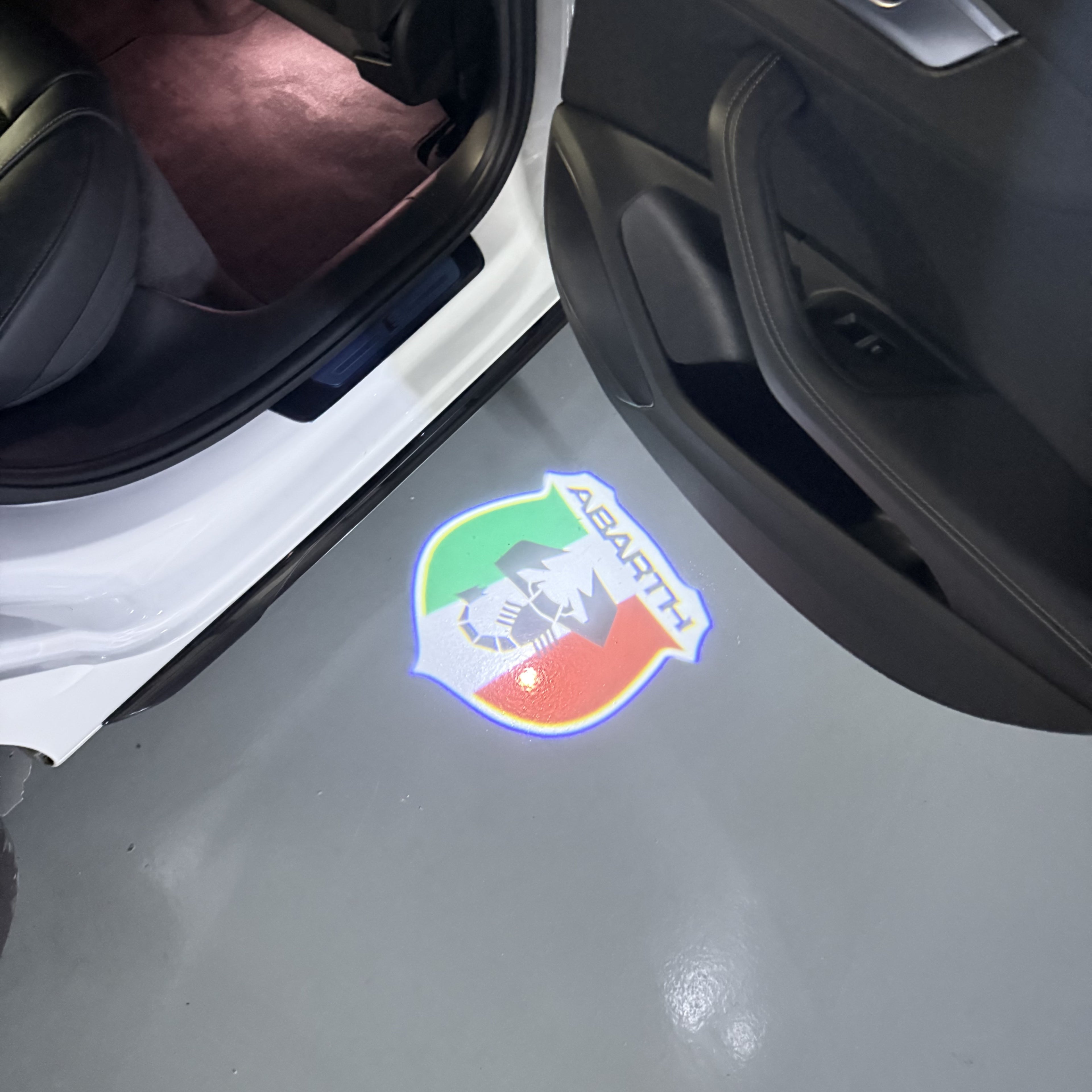 Alfa Romeo LOGO PROJECTOT LIGHTS Nr.04 (quantité 1 = 2 Logo Film / 2 feux de porte)