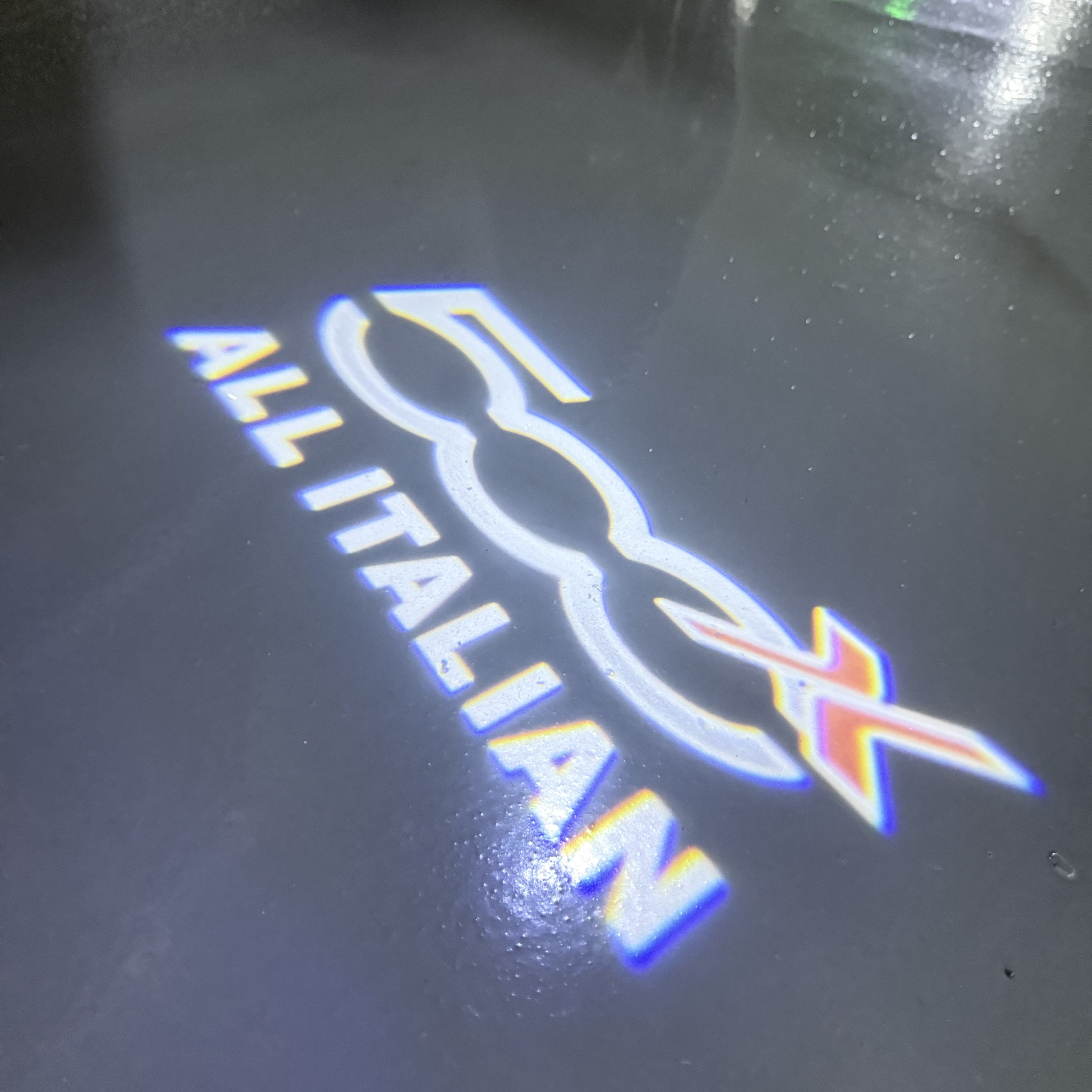 Alfa Romeo LOGO PROJECTOT LIGHTS Nr.04 (quantité 1 = 2 Logo Film / 2 feux de porte)