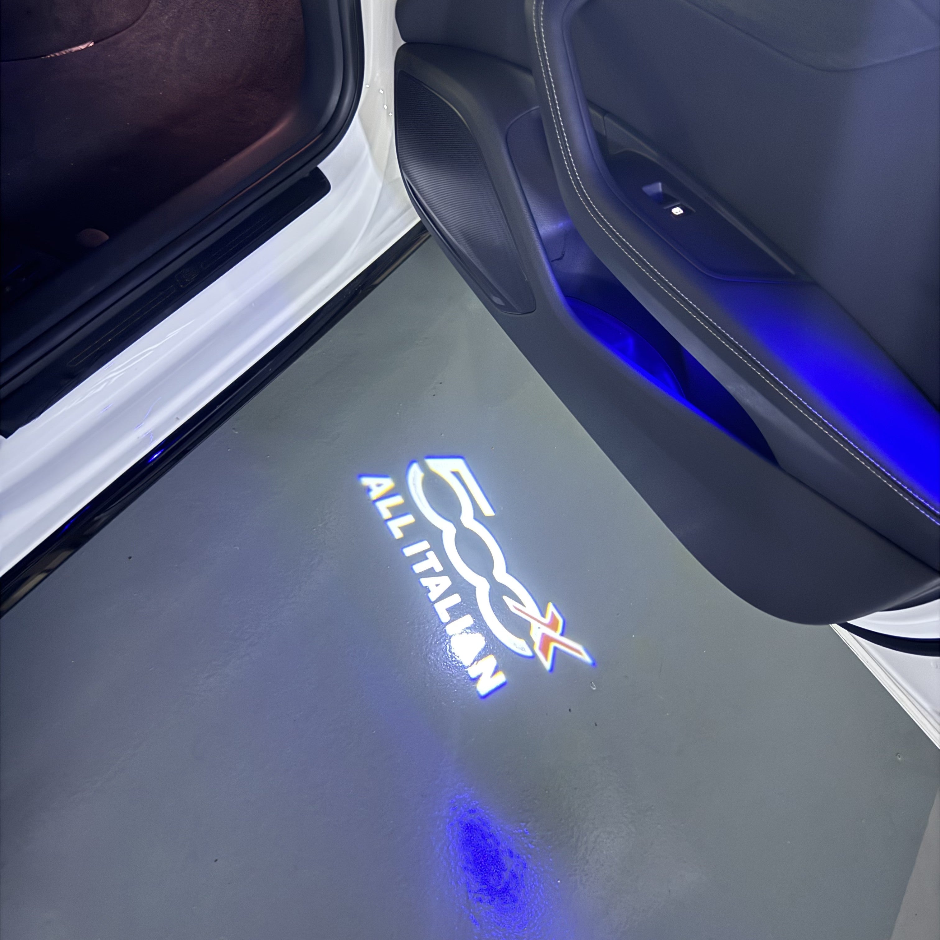 Alfa Romeo LOGO PROJECTOT LIGHTS Nr.04 (quantité 1 = 2 Logo Film / 2 feux de porte)