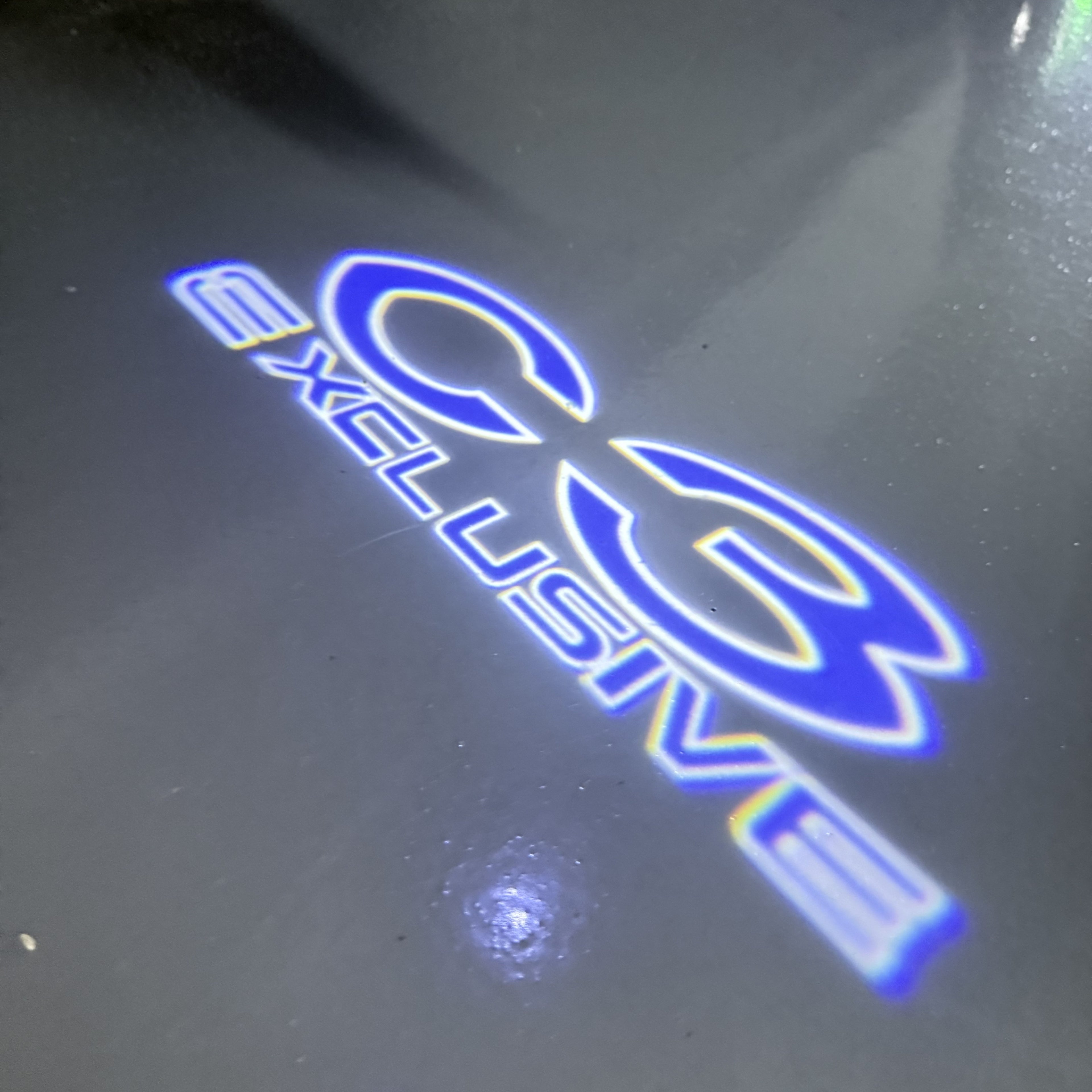 ÉCLAIRAGE DE PROJECTEUR BMW M3 LOGO Nr.24 (quantité 1 = 1 jeux / 2 feux de porte)