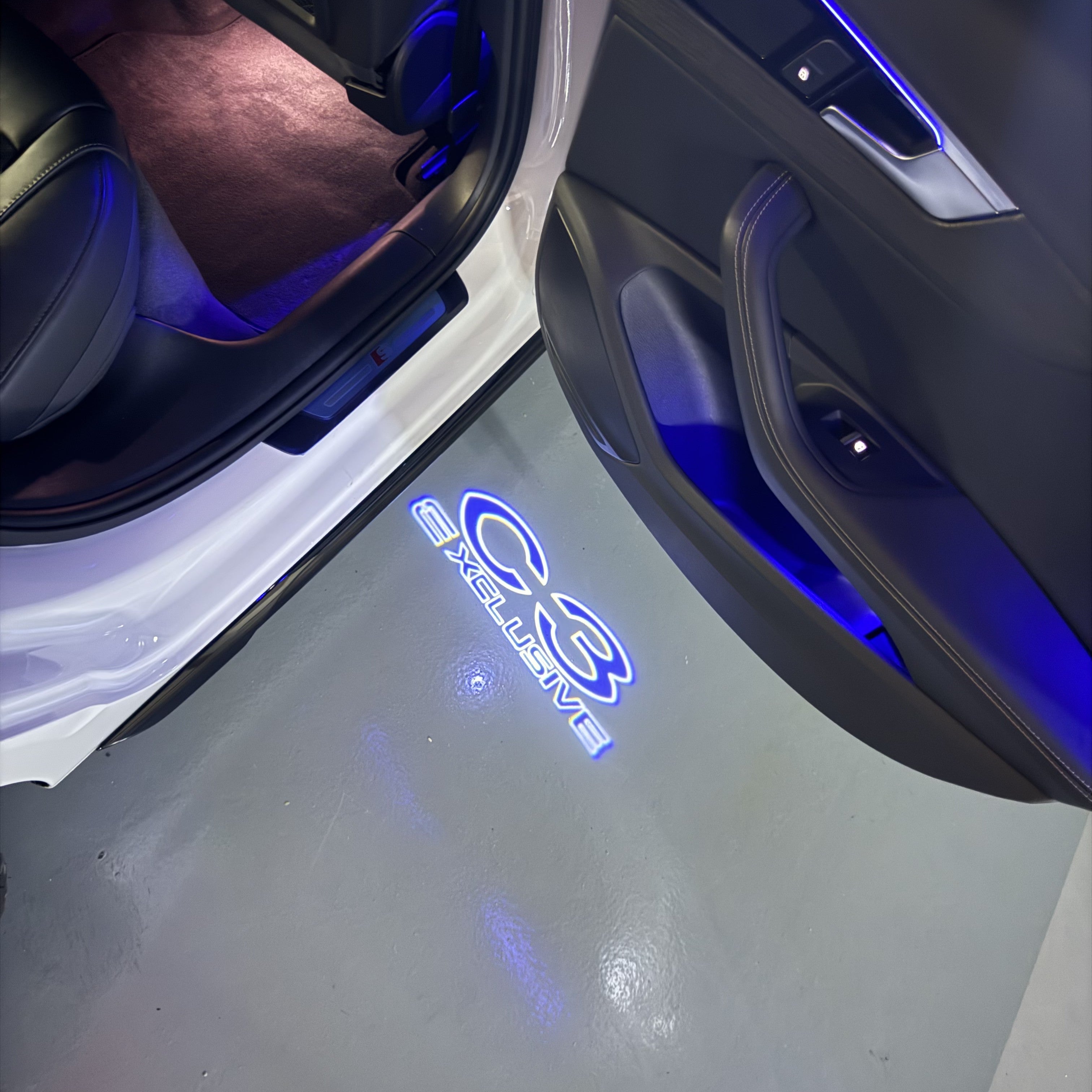 ÉCLAIRAGE DE PROJECTEUR BMW M3 LOGO Nr.24 (quantité 1 = 1 jeux / 2 feux de porte)