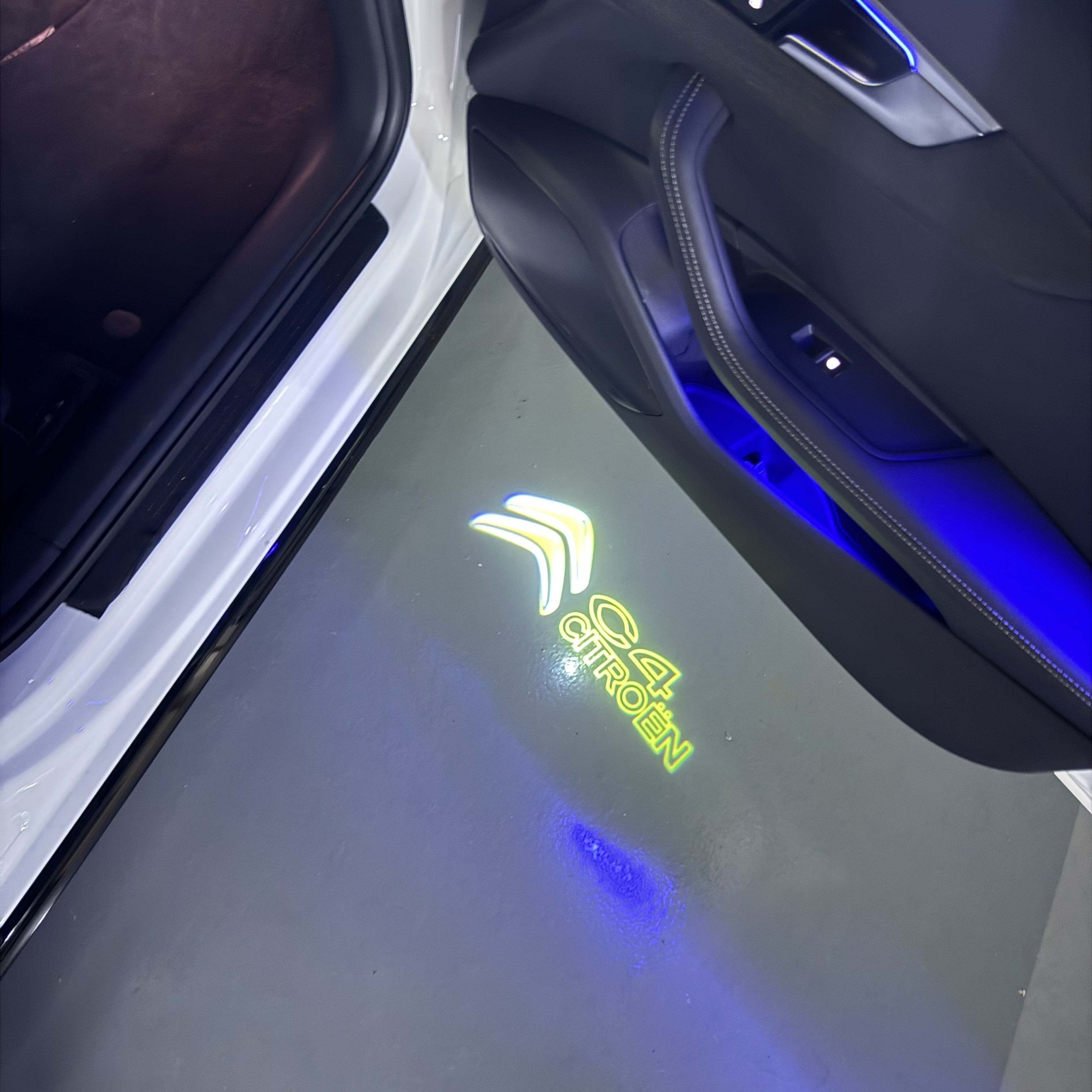 BMW M3 LOGO PROJECTOT LIGHTS Nr.24 (Menge 1 = 1 Sets/2 Türleuchten)