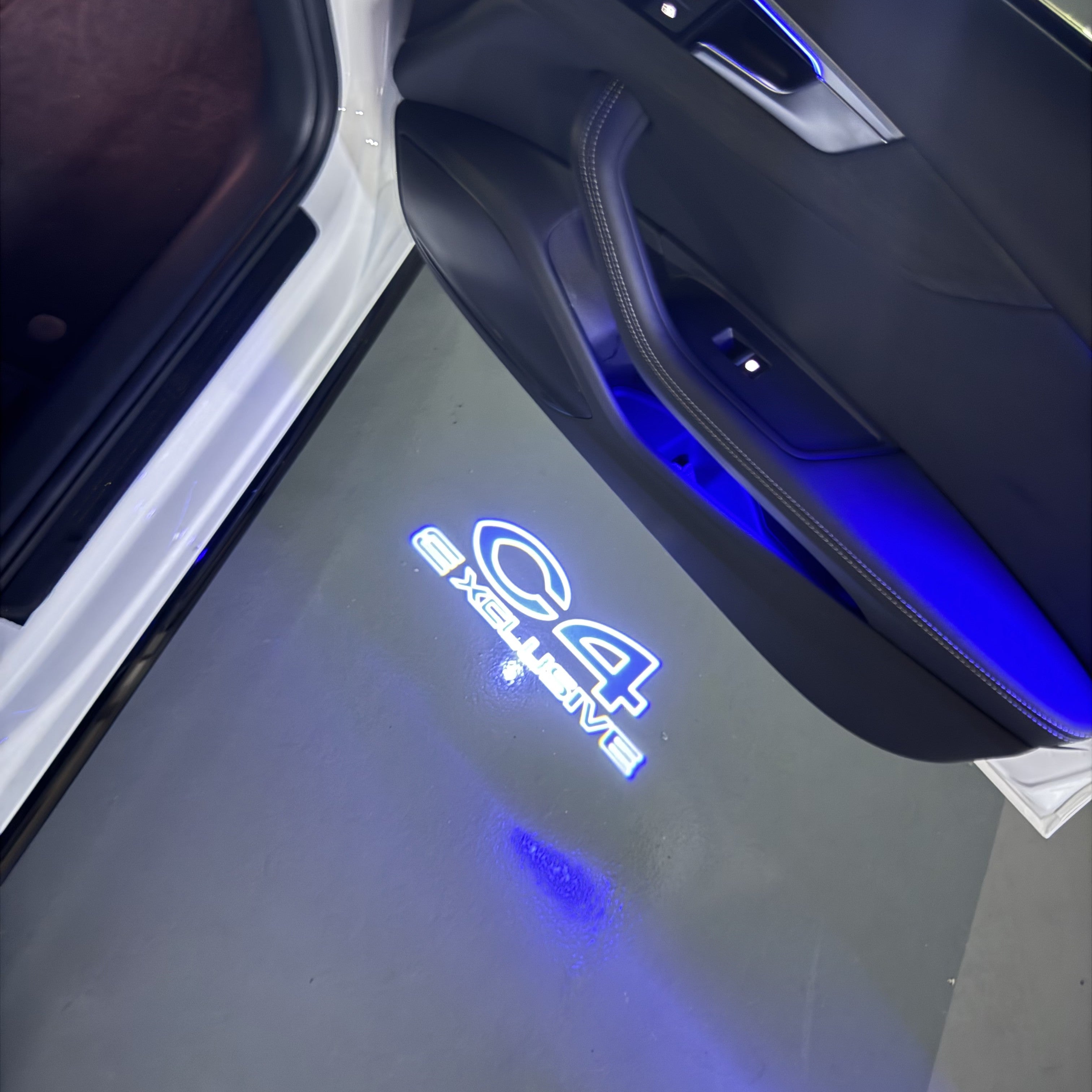 ÉCLAIRAGE DE PROJECTEUR BMW M3 LOGO Nr.24 (quantité 1 = 1 jeux / 2 feux de porte)