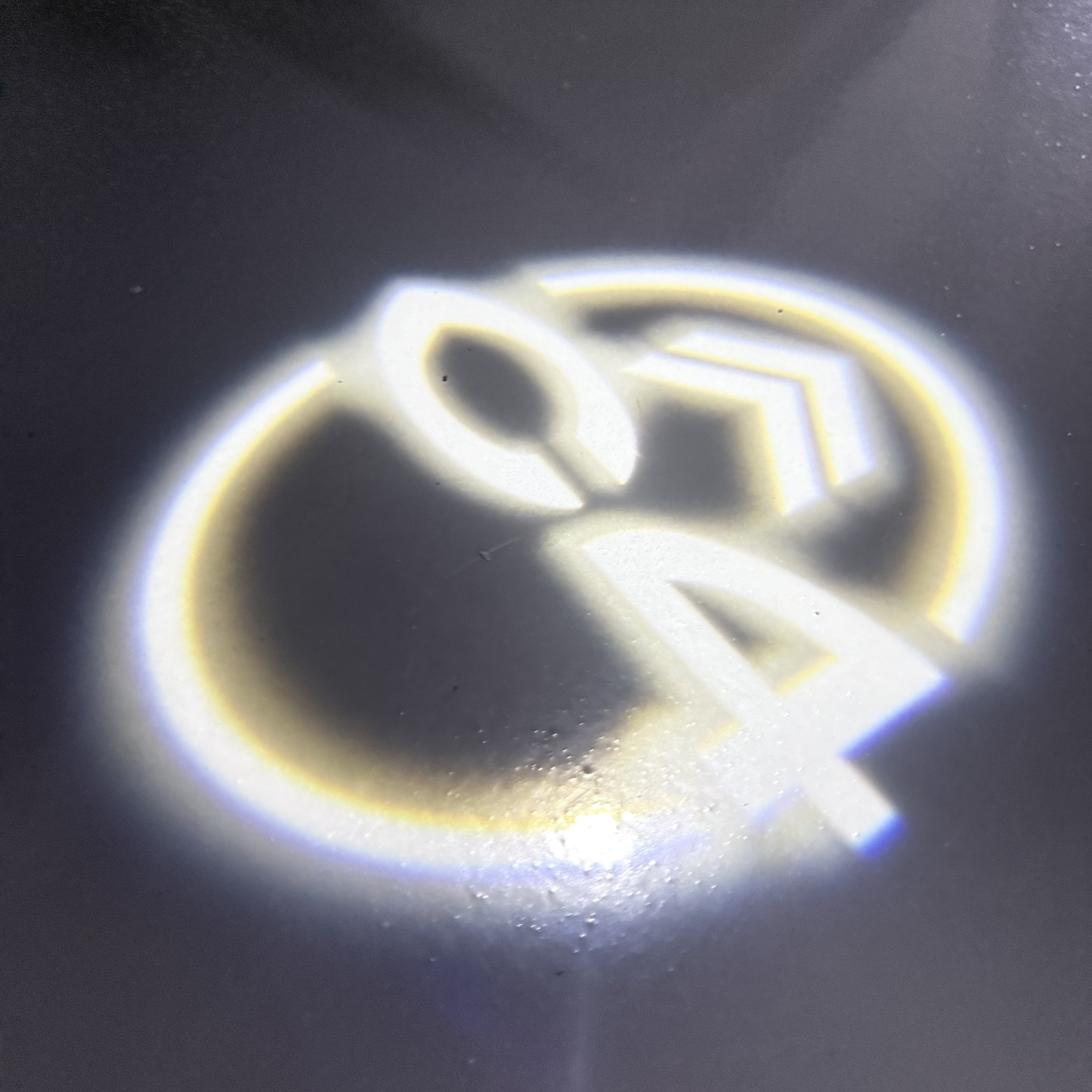 ÉCLAIRAGE DE PROJECTEUR BMW M3 LOGO Nr.24 (quantité 1 = 1 jeux / 2 feux de porte)