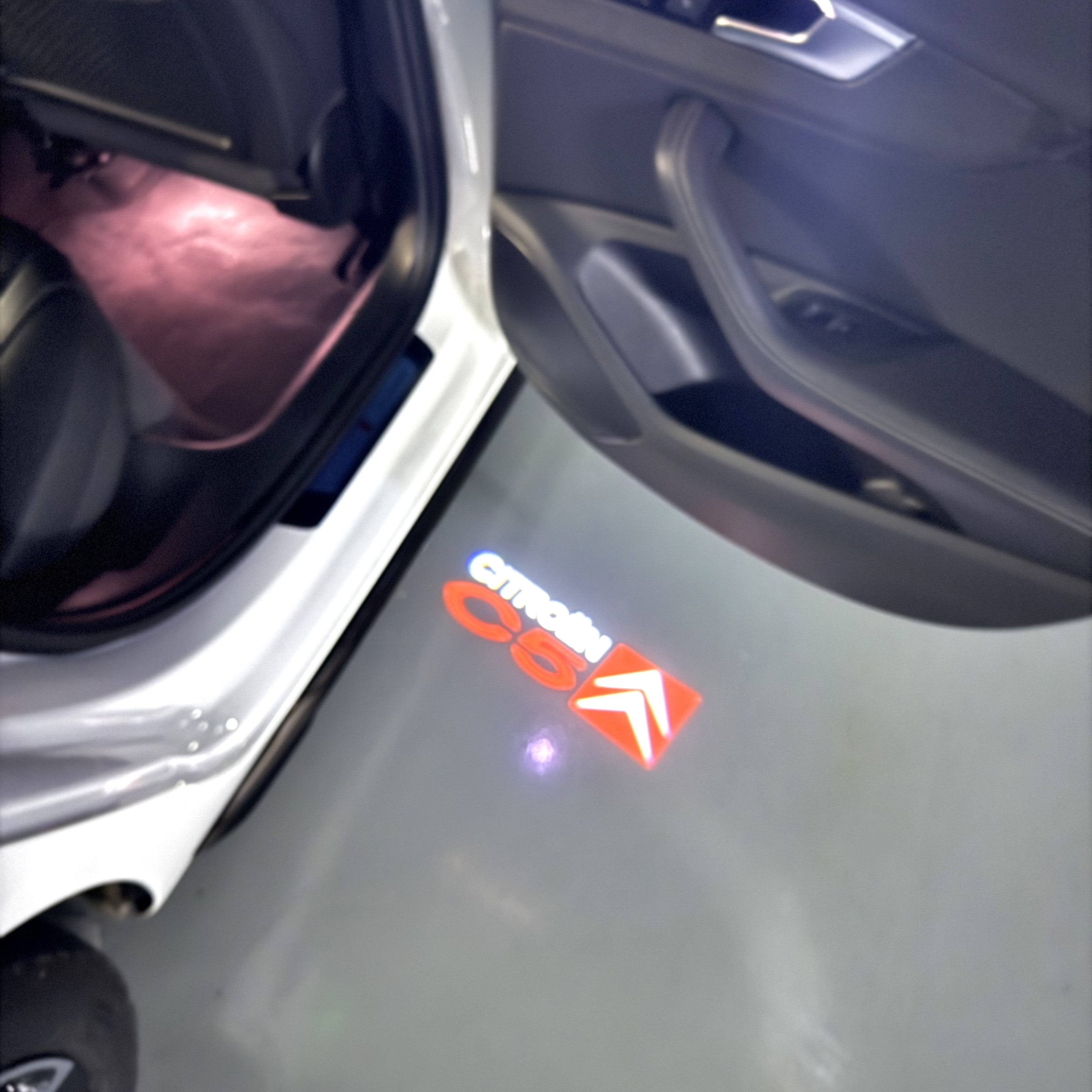 BMW M3 LOGO PROJECTOT LIGHTS Nr.24 (Menge 1 = 1 Sets/2 Türleuchten)