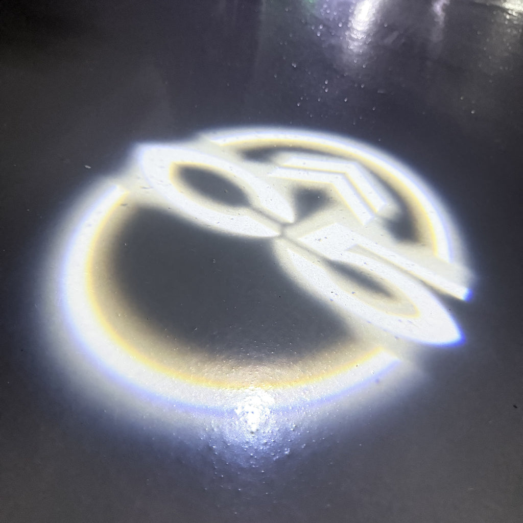 BMW M3 LOGO PROJECTOT LIGHTS Nr.24 (Menge 1 = 1 Sets/2 Türleuchten)