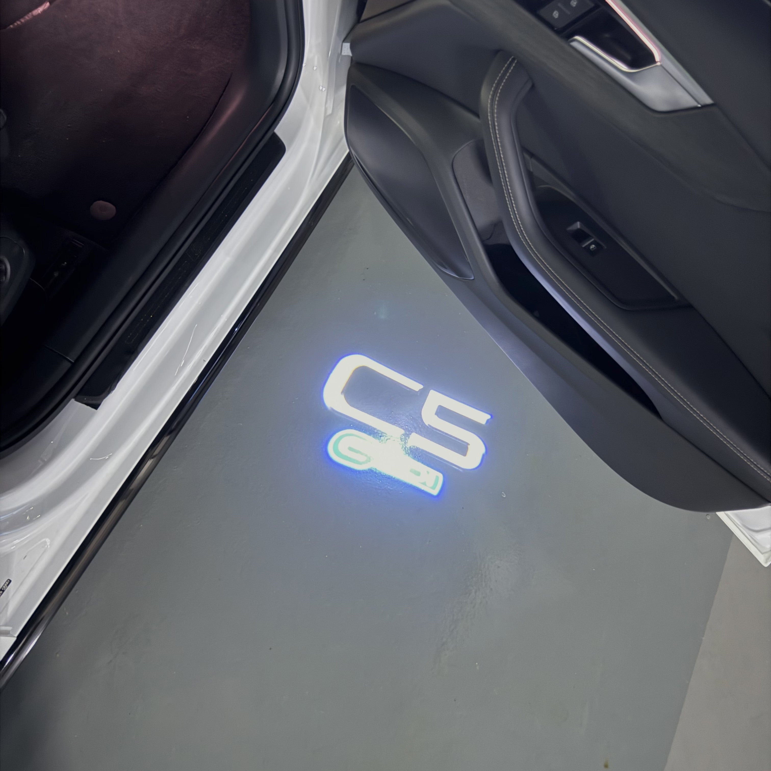 ÉCLAIRAGE DE PROJECTEUR BMW M3 LOGO Nr.24 (quantité 1 = 1 jeux / 2 feux de porte)