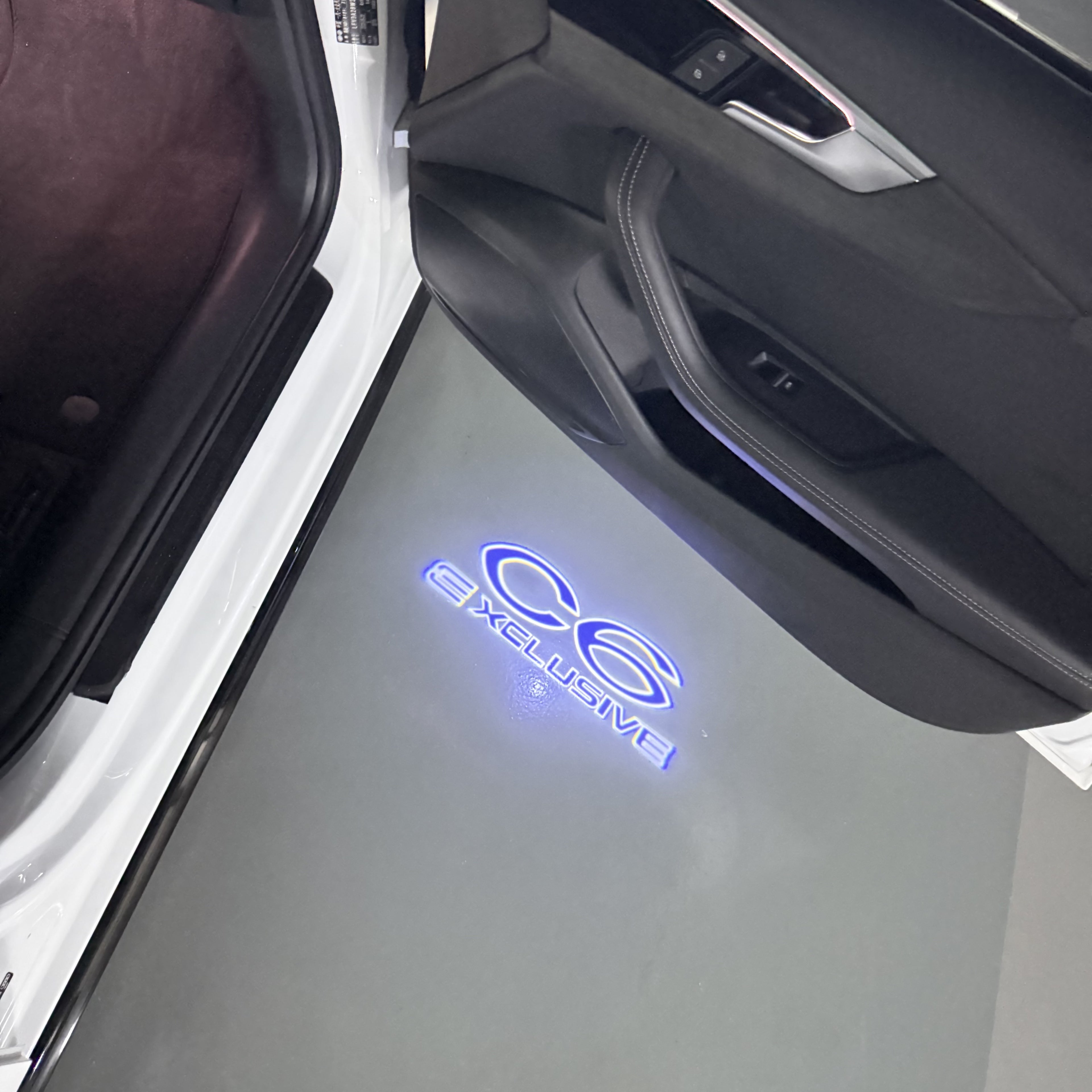 ÉCLAIRAGE DE PROJECTEUR BMW M3 LOGO Nr.24 (quantité 1 = 1 jeux / 2 feux de porte)