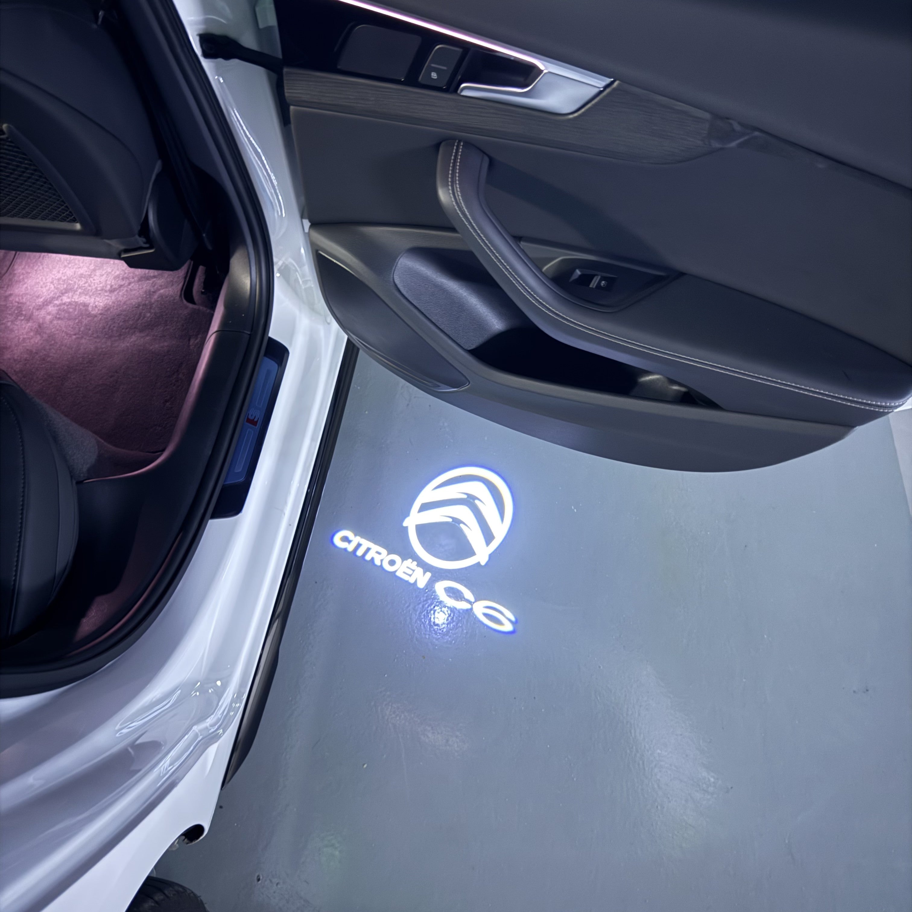 BMW M3 LOGO PROJECTOT LIGHTS Nr.24 (Menge 1 = 1 Sets/2 Türleuchten)