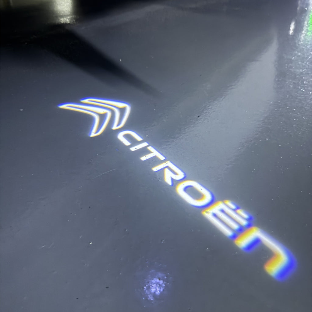 ÉCLAIRAGE DE PROJECTEUR BMW M3 LOGO Nr.24 (quantité 1 = 1 jeux / 2 feux de porte)