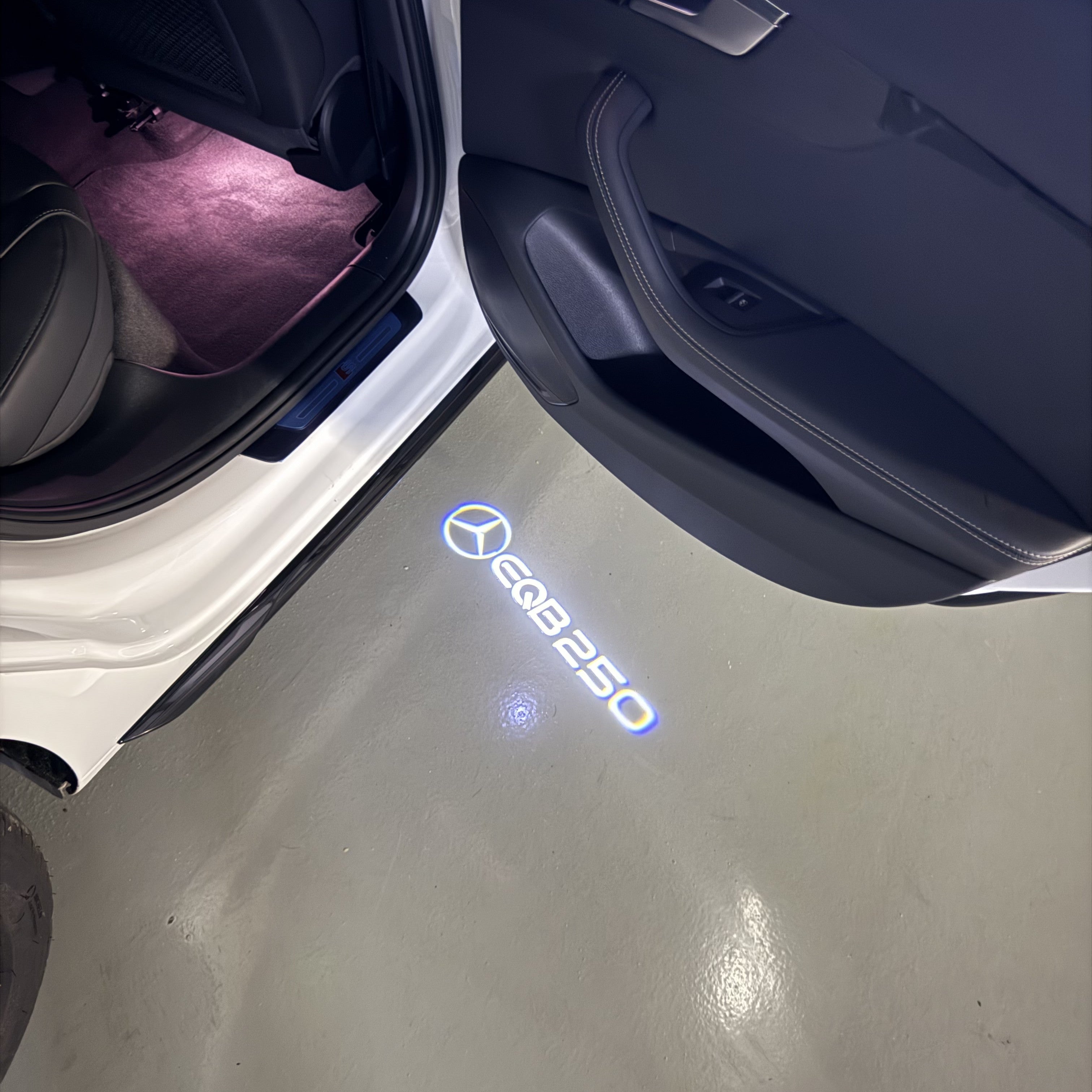 Feu de signalisation Mercedes - Benz No 03 (qty 1 = 1 ensemble / 2 feux de porte)