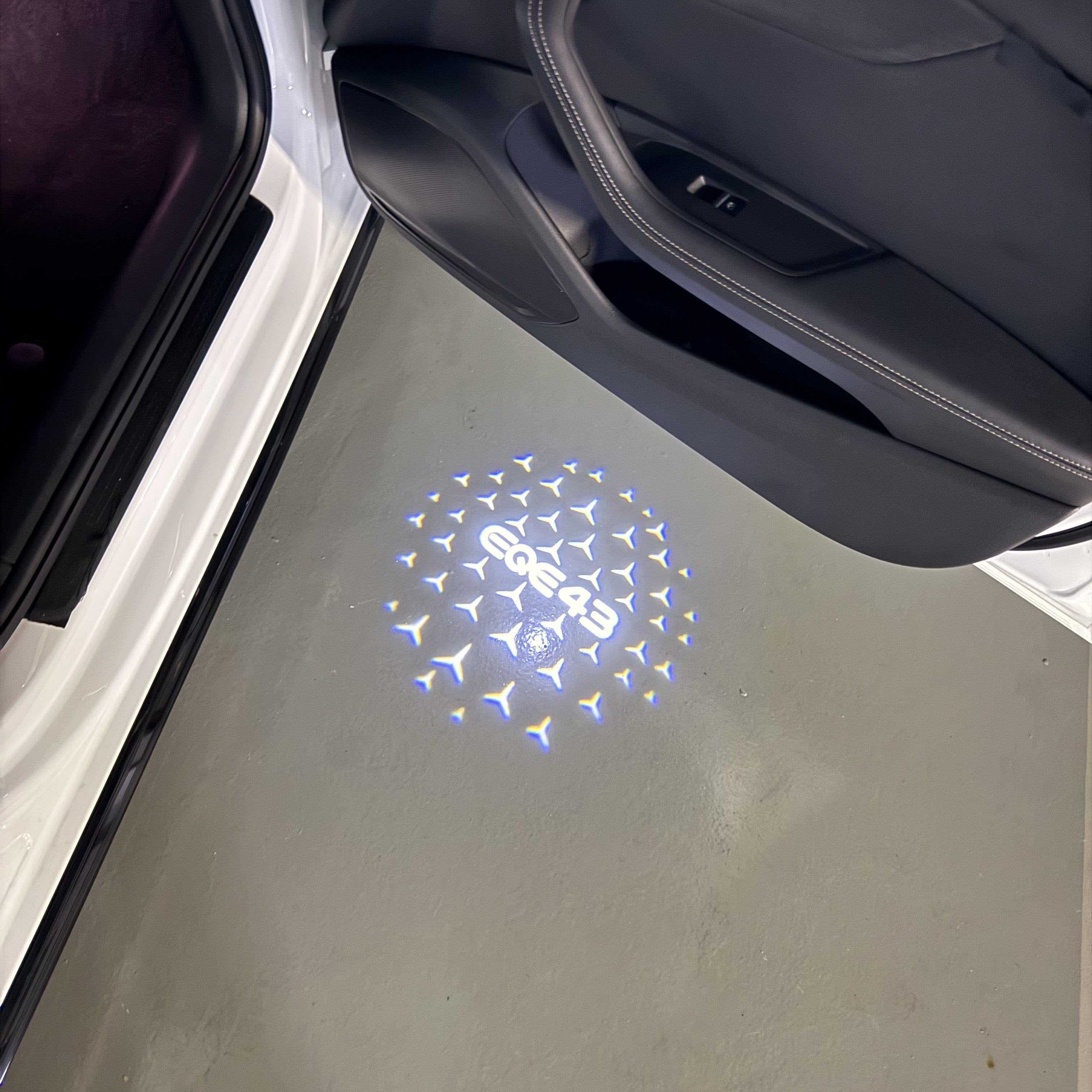 Feu de signalisation Mercedes - Benz No 03 (qty 1 = 1 ensemble / 2 feux de porte)