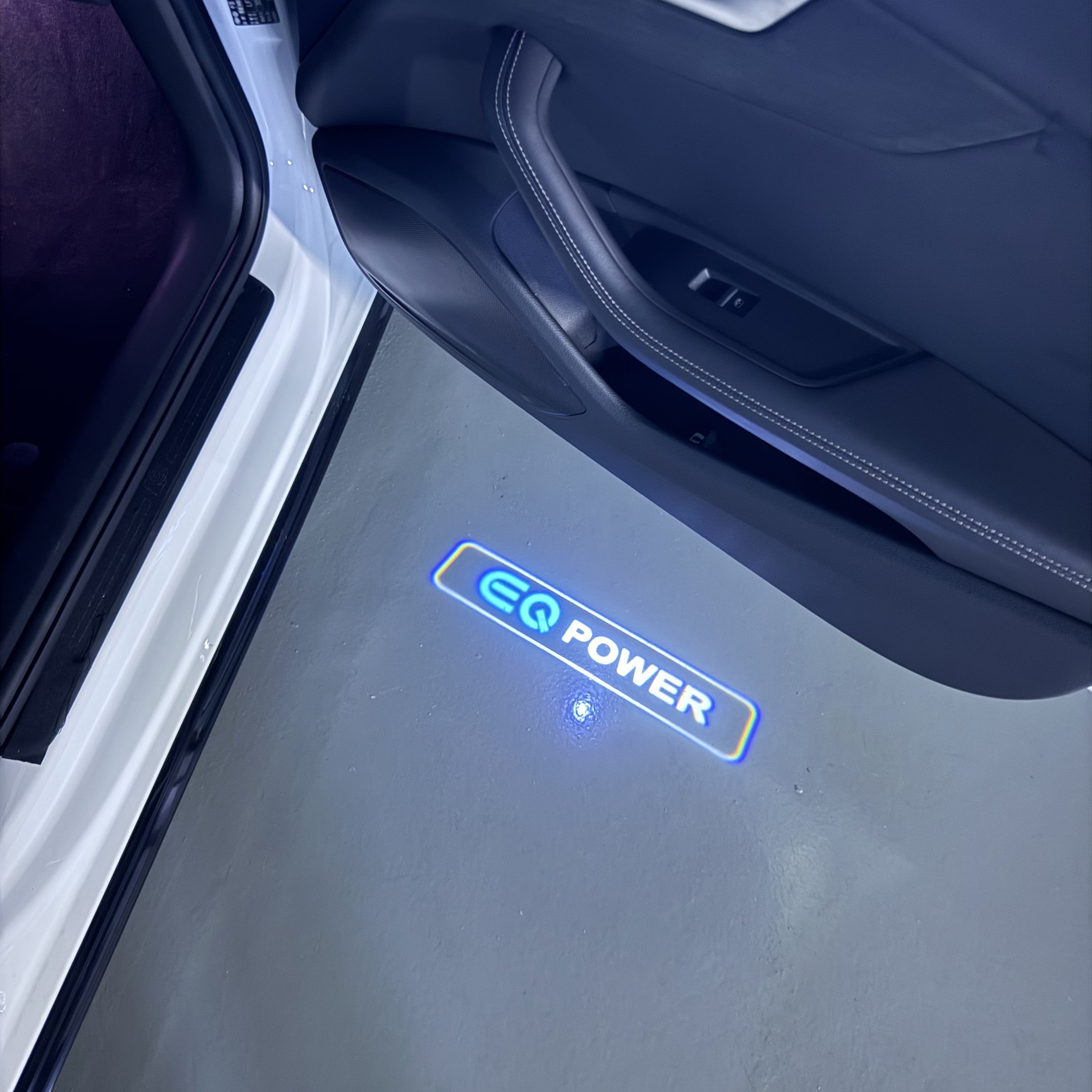 Feu de signalisation Mercedes - Benz No 03 (qty 1 = 1 ensemble / 2 feux de porte)