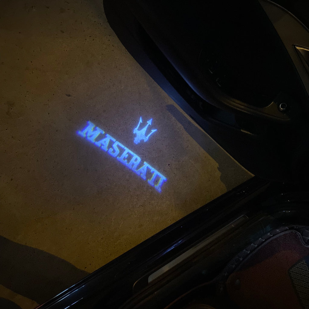 مازيراتي LOGO PROJECROTR أضواء Nr.01 (الكمية 1 = 1 مجموعات / 2 أضواء الباب)