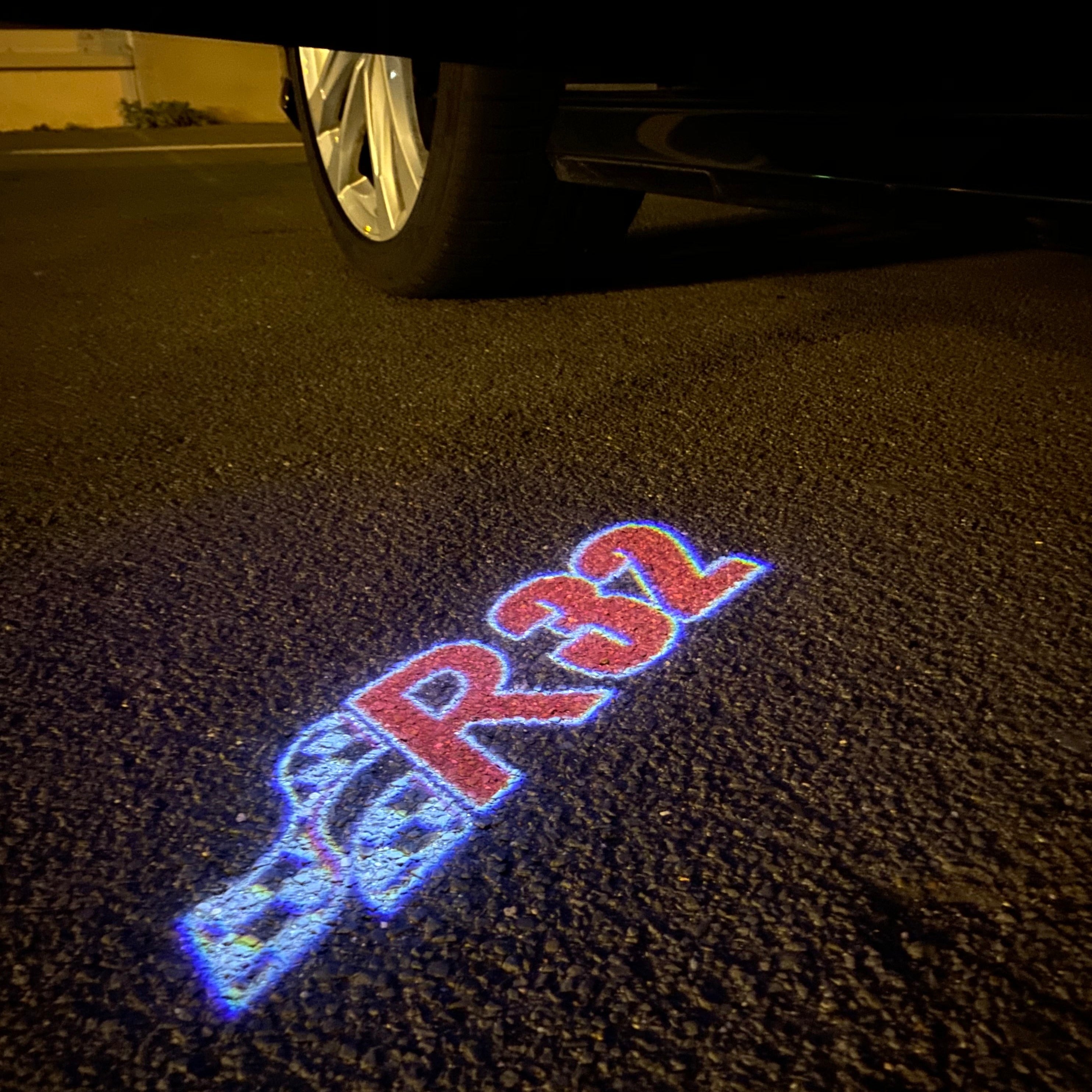 Feux de porte Volkswagen R32 Logo Nr. 165 (quantité 1 = 2 film de logo / 2 lumières de porte)
