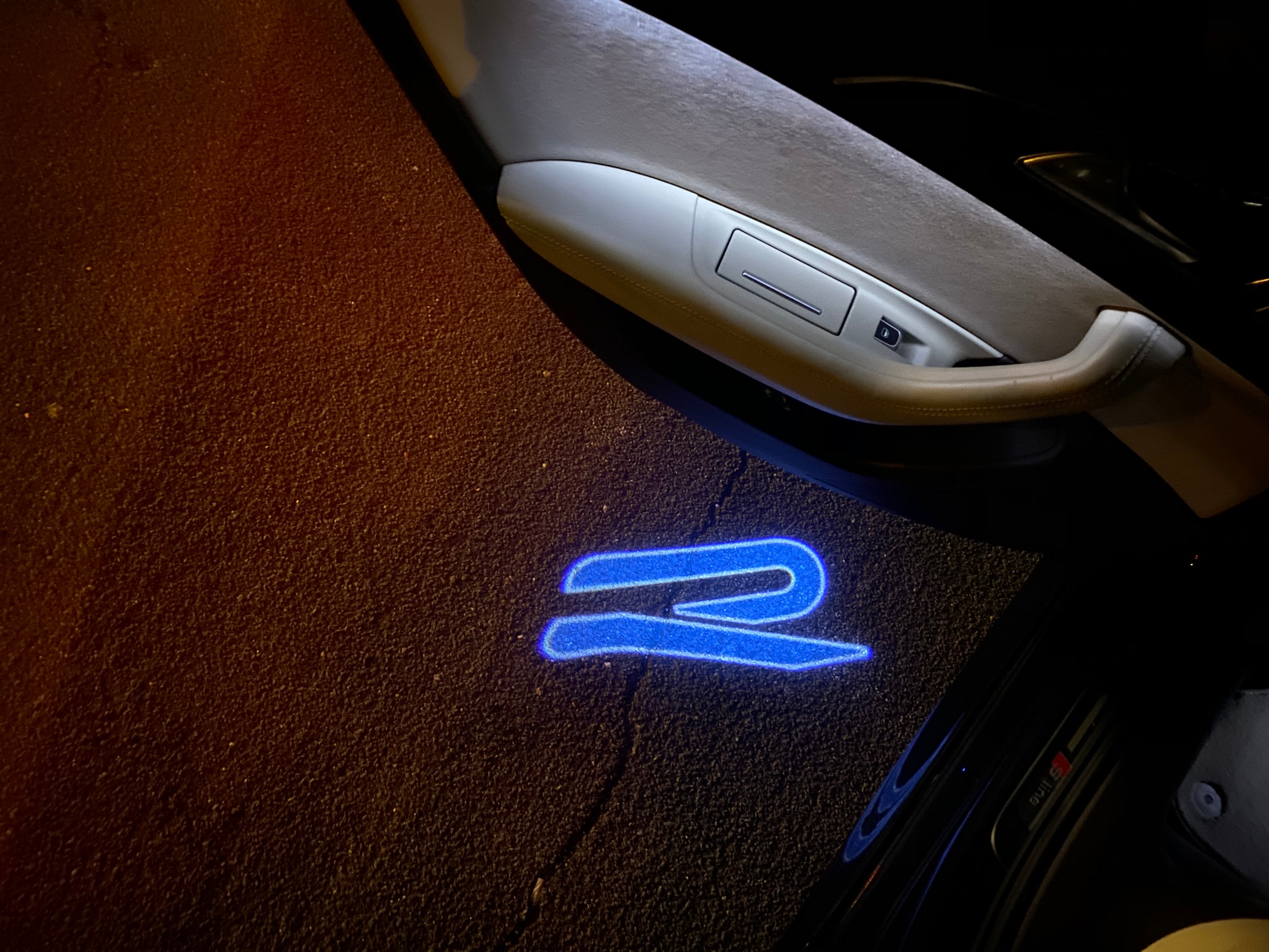 Volkswagen Door lights R Logo Nr. 153 ( quantité 1 = 2 logo film / 2 feux de porte)