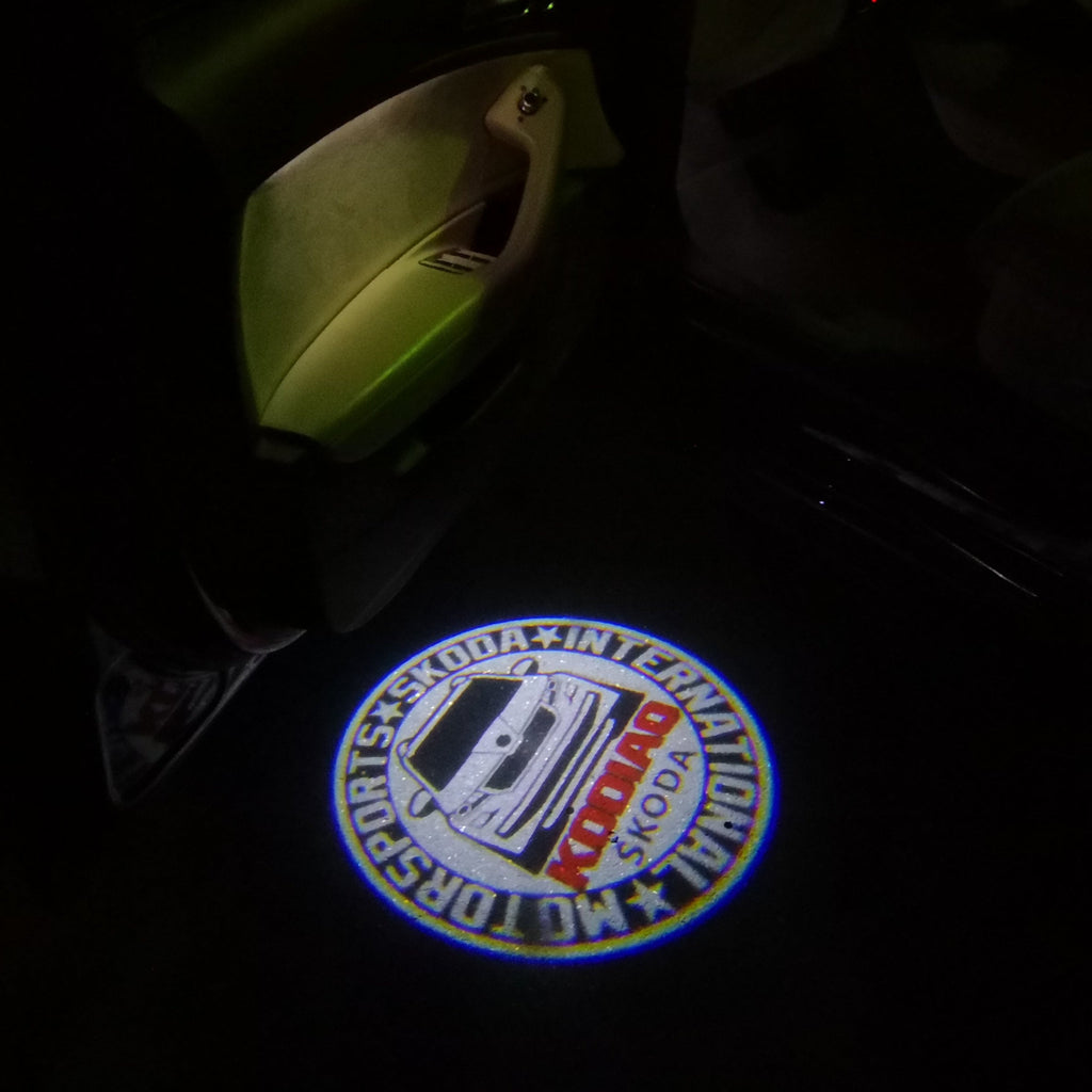 SKODA KODIAQ LOGO LIGHTS Nr.54 (quantité 1 = 2 Film Logo / 2 feux de porte)