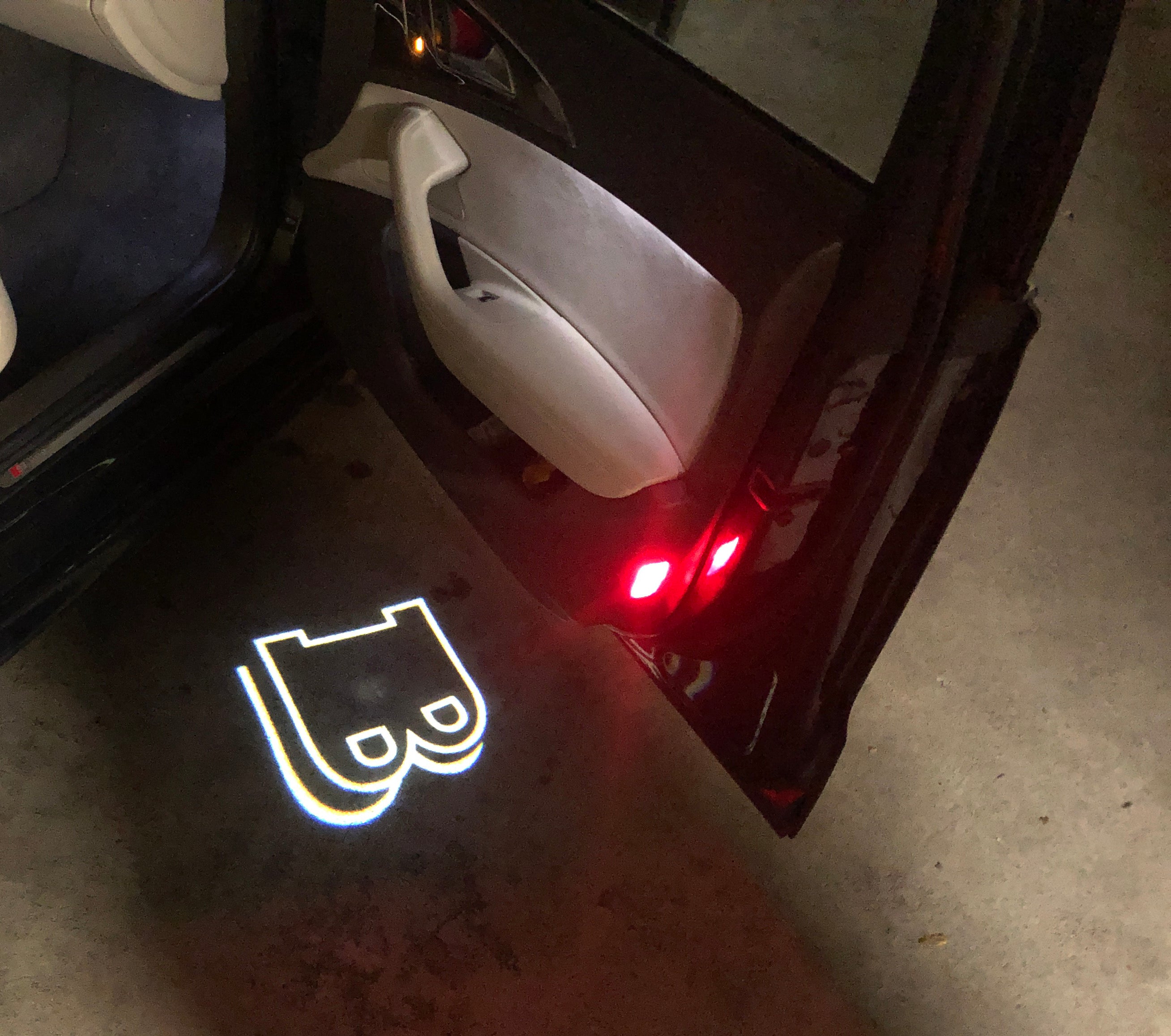 MERCEDES BENZ BRABUS LOGO PROJECTOR LIGHTS Nr.38 (quantité 1 = 1 jeux / 2 feux de porte)