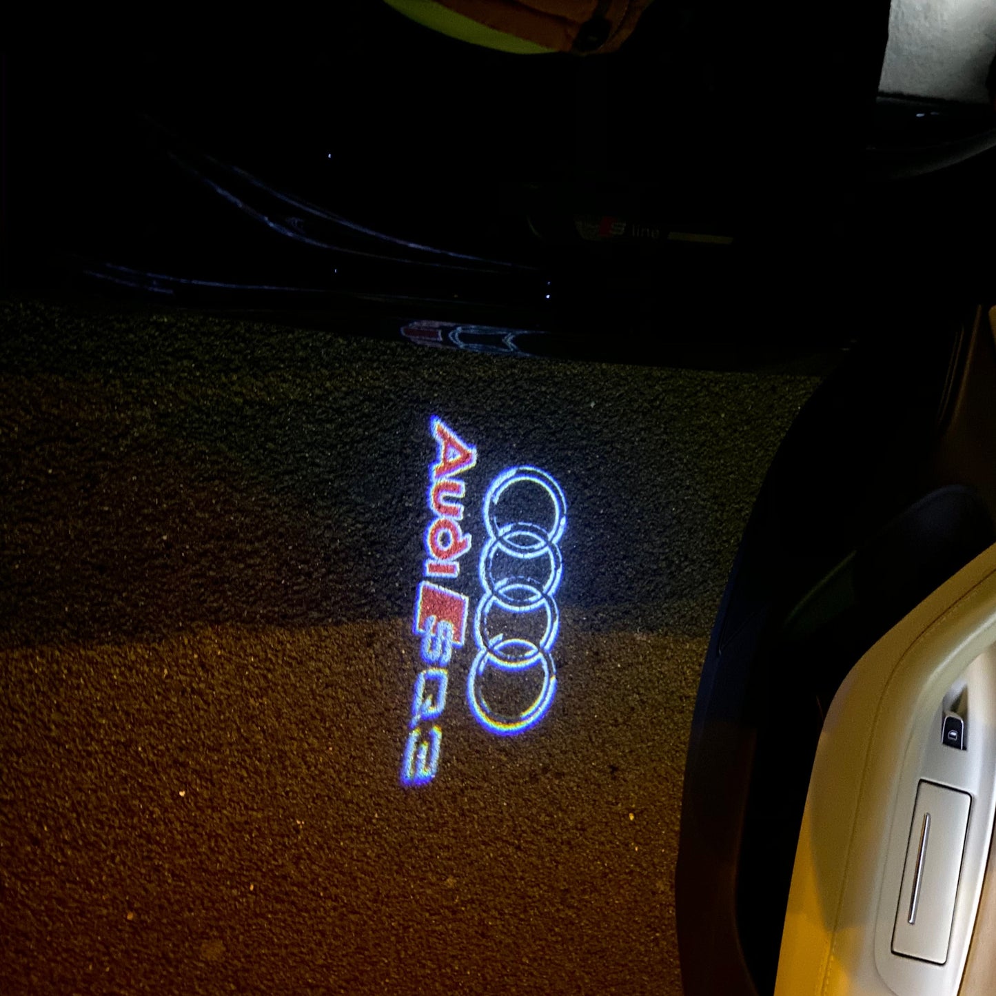 AUDI LOGO PROJECTOT LIGHTS Nr.254 (الكمية 1 = 2 Logo Films /2 أضواء الباب)