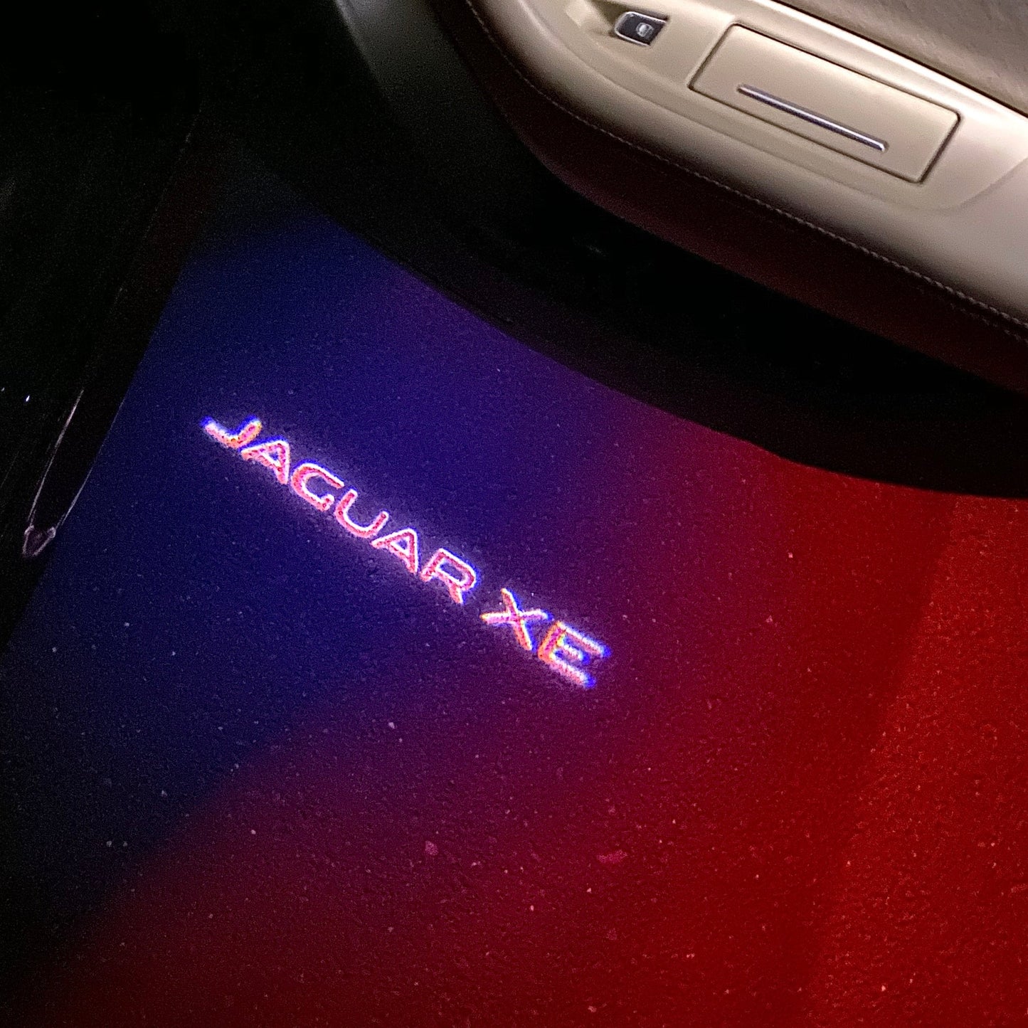 JAGUAR XE LOGO PROJECROTR LIGHTS Nr.22 (quantity 1 = 1 sets/2 door lights)