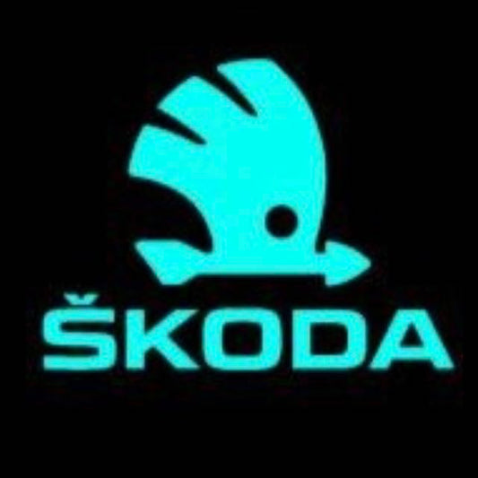 SKODA LOGO PROJECTOR LIGHTS Nr.08 (الكمية 1 = 2 شعار فيلم / 2 مصباح باب)