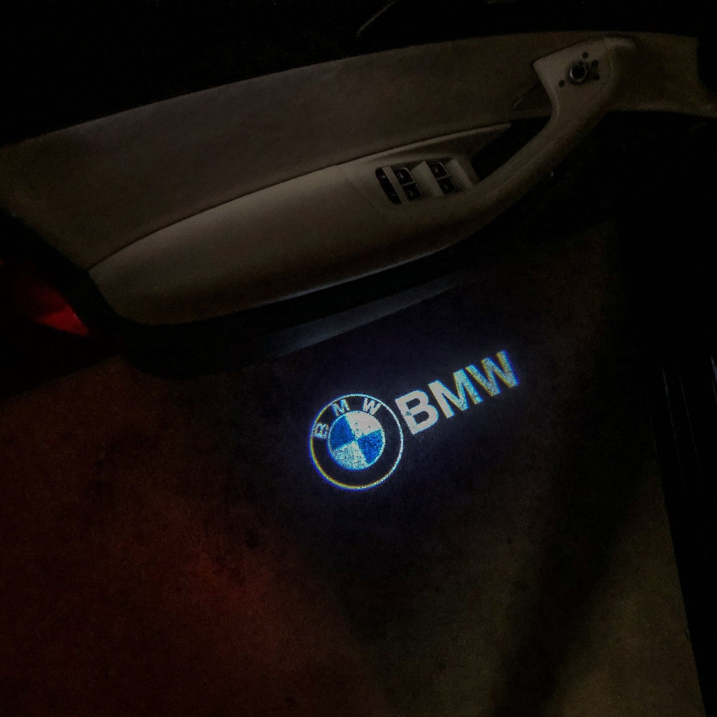 BMW LOGO PROJECTOT LIGHTS Nr.01 (quantité 1 = 1 ensemble/2 feux de porte)