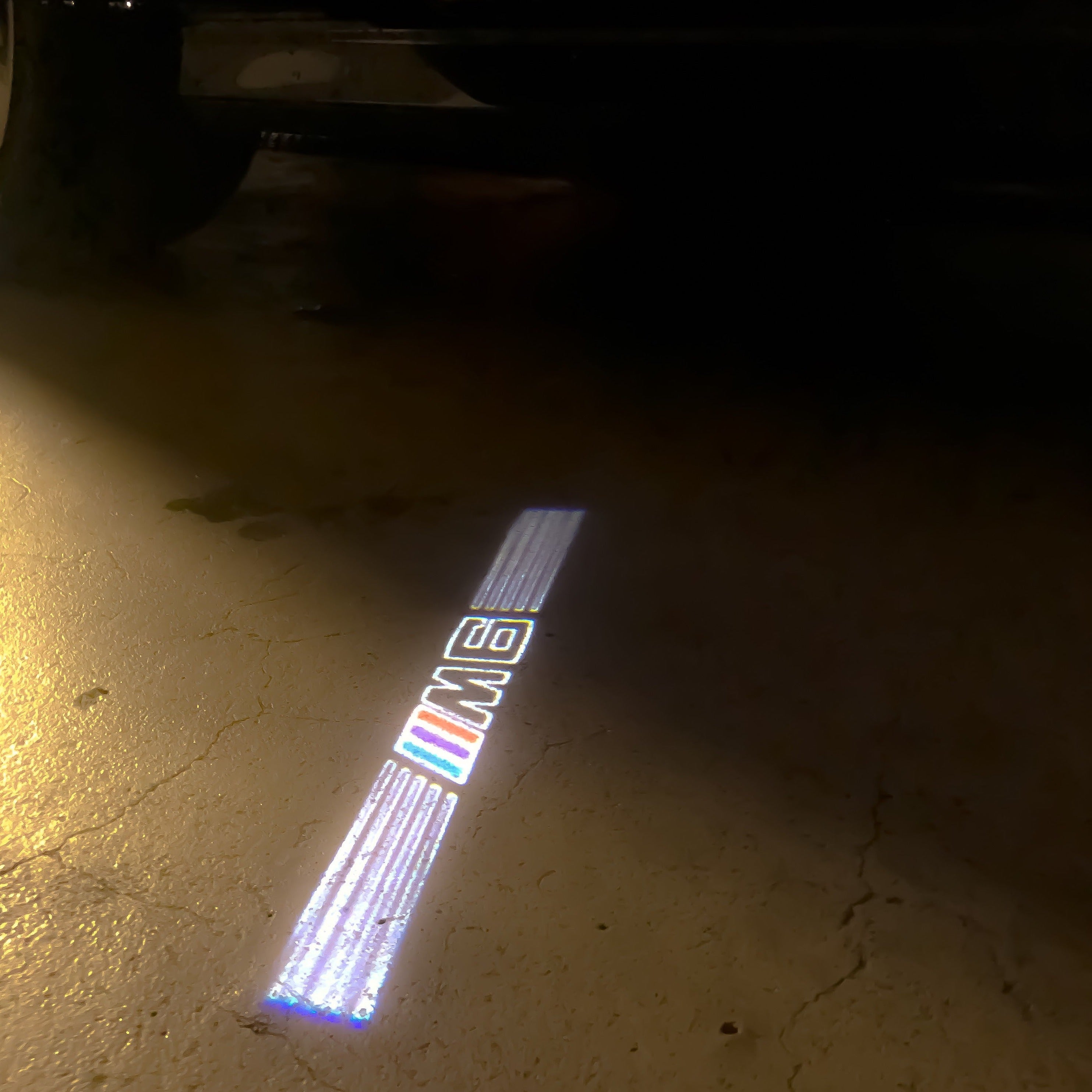 BMW M6 LOGO PROJECTOT LIGHTS Nr.04 (quantité 1 = 1 ensemble/2 feux de porte)