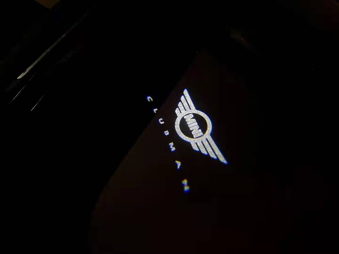 CLUBMAN LOGO PROJECROTR LIGHTS Nr.137 (Menge 1 = 2 Logo Film / 2 Türleuchten)