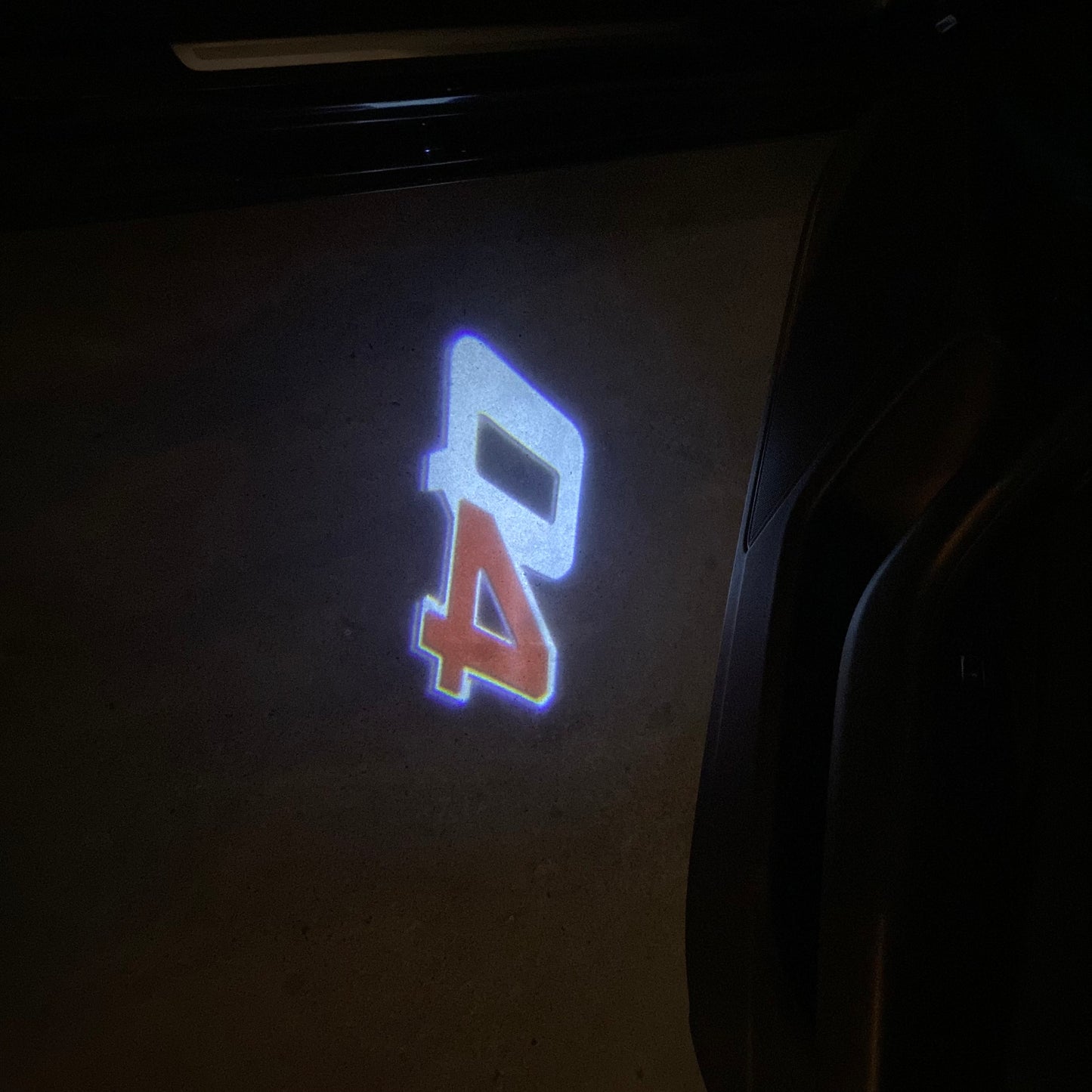 Maserati LOGO PROJECROTR LIGHTS Nr.01 (Anzahl 1 = 1 Sets / 2 Türleuchten)