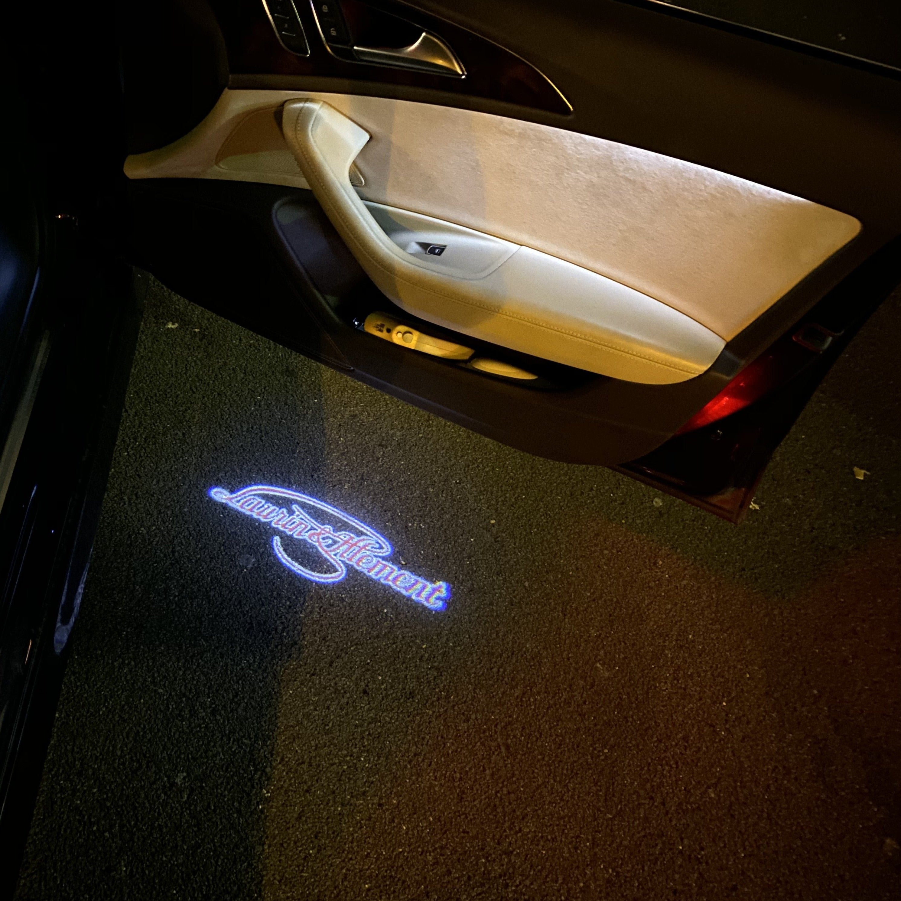 SKODA LOGO PROJECTOT LIGHTS Nr.19 (quantité 1 = 2 Logo Films /2 feux de porte)