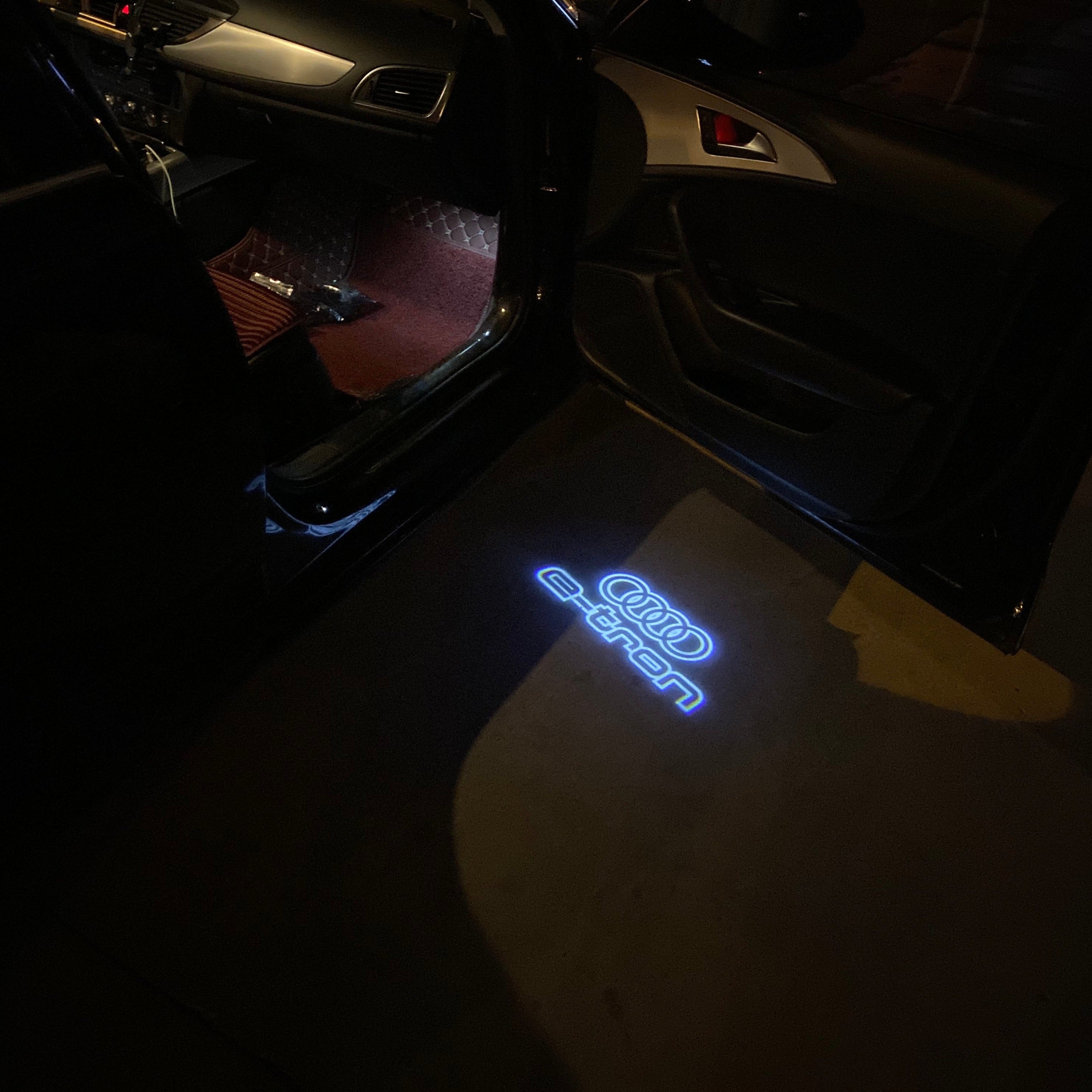 AUDI LOGO PROJECTOT LIGHTS Nr.19 (cantidad 1 = 2 películas con logotipo /2 luces de puerta)