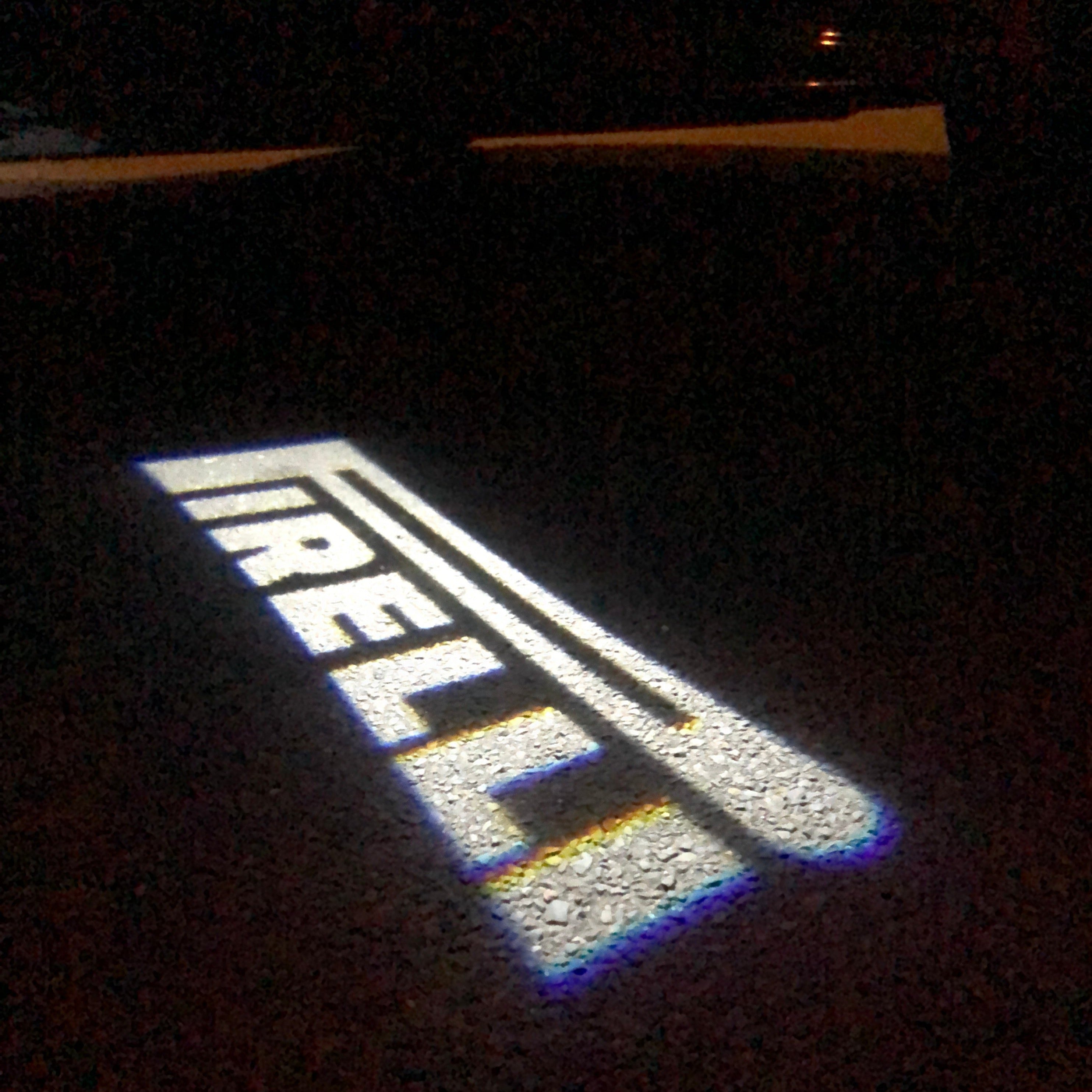 Volkswagen Porta luci PIRELLI Logo Nr. 43 (quantità 1 = 2 Logo Film /2 luci)