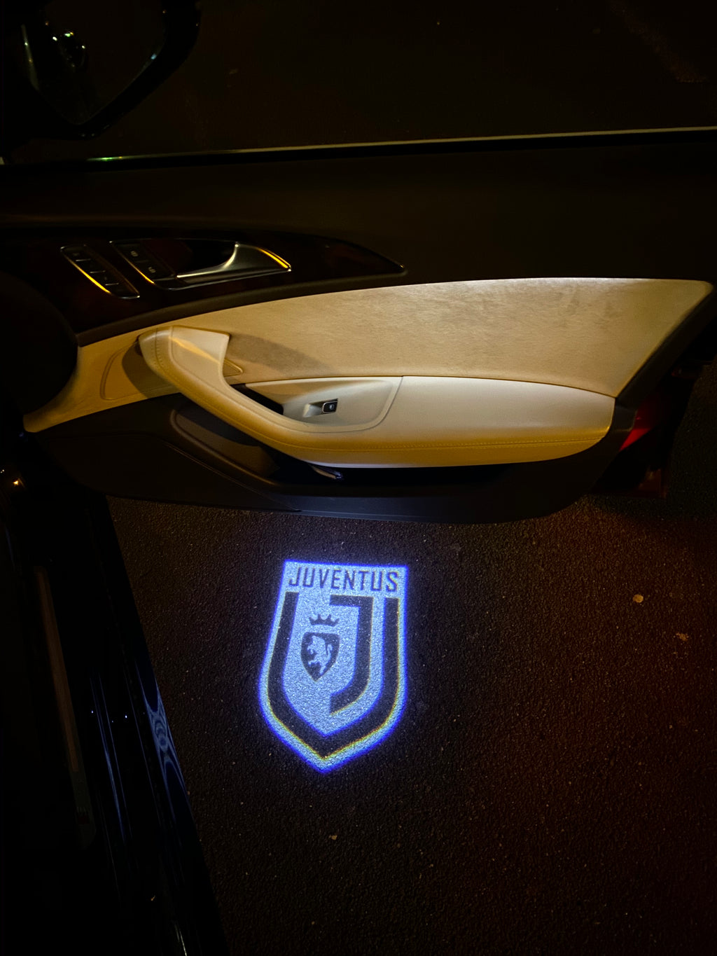 Fußball CLUB Logo Nr.258 (Menge 1 = 2 Logofilme /2 Türleuchten)