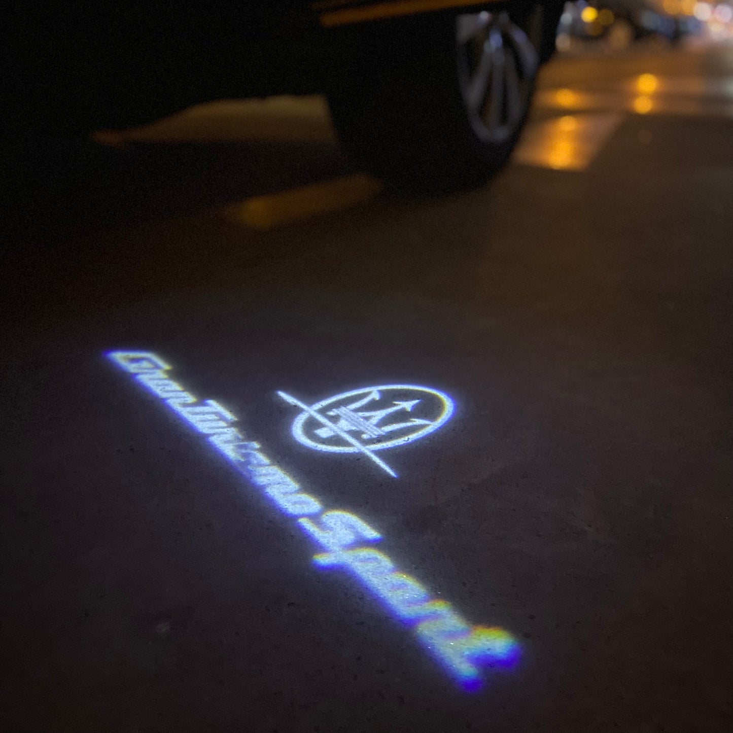 Maserati LOGO PROJECROTR LIGHTS Nr.01 (Anzahl 1 = 1 Sets / 2 Türleuchten)