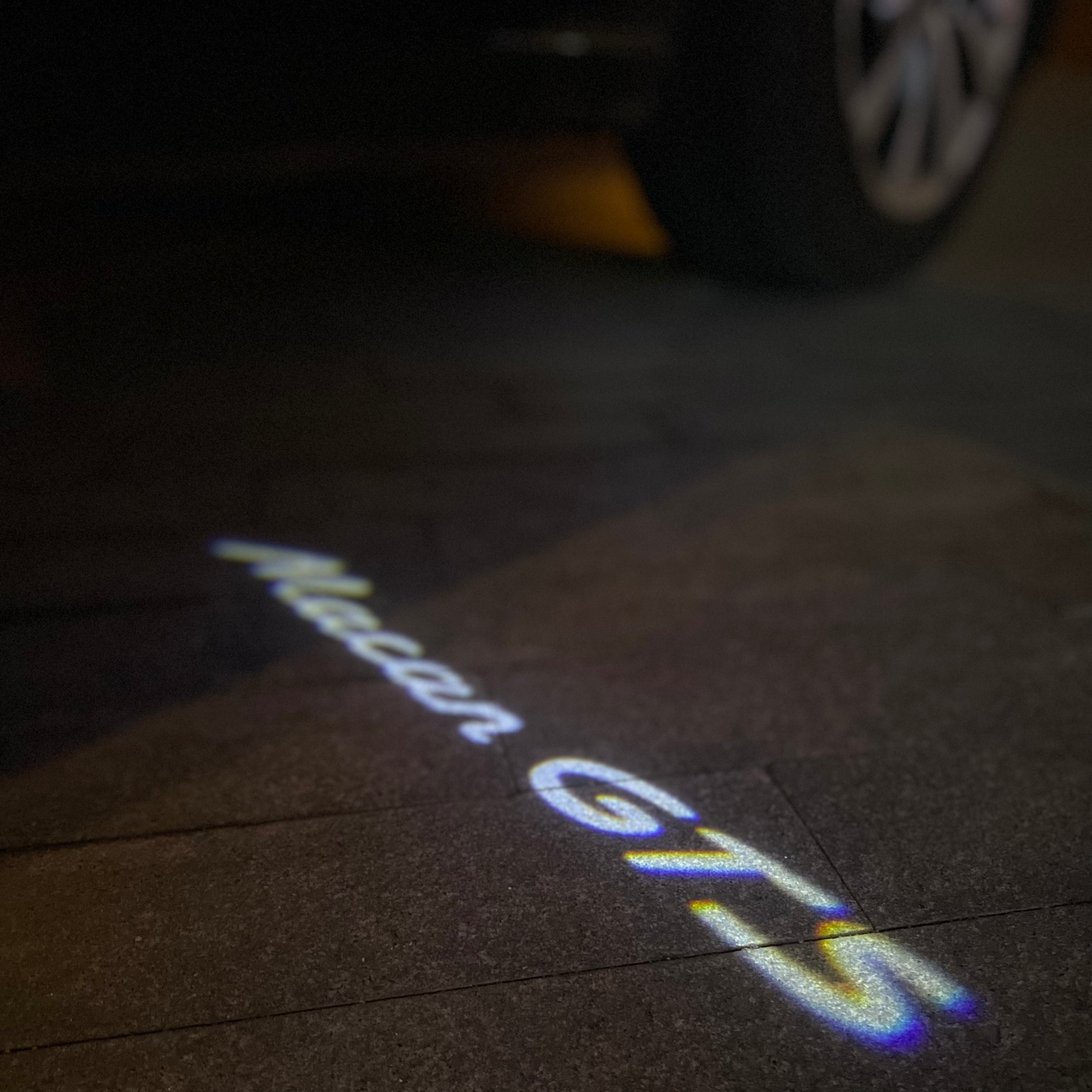 PORSCHE LOGO PROJECTOT LIGHTS Nr.88 (cantidad 1 = 2 logo película / 2 luces de puerta)