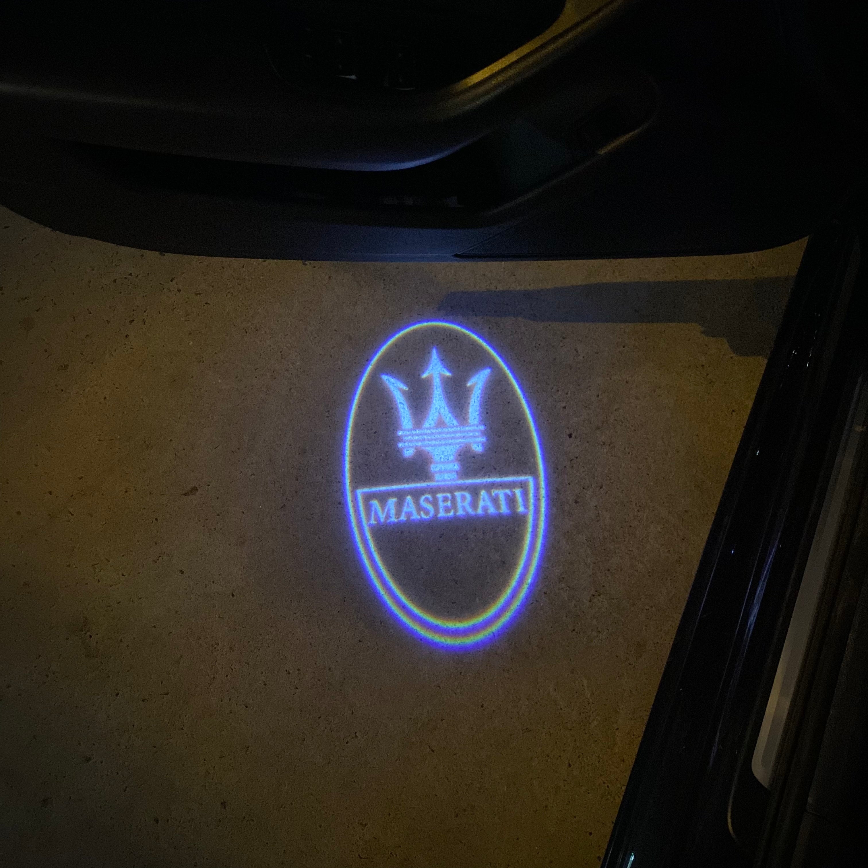 Maserati LOGO PROJECROTR LIGHTS Nr.01 (quantità 1 = 1 set / 2 luci porta)