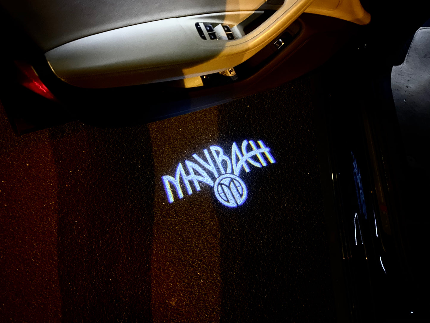 MAYBACH LOGO PROJECTOT LIGHTS Nr.1317 (quantity 1 = 2 Logo Films /2 door lights）