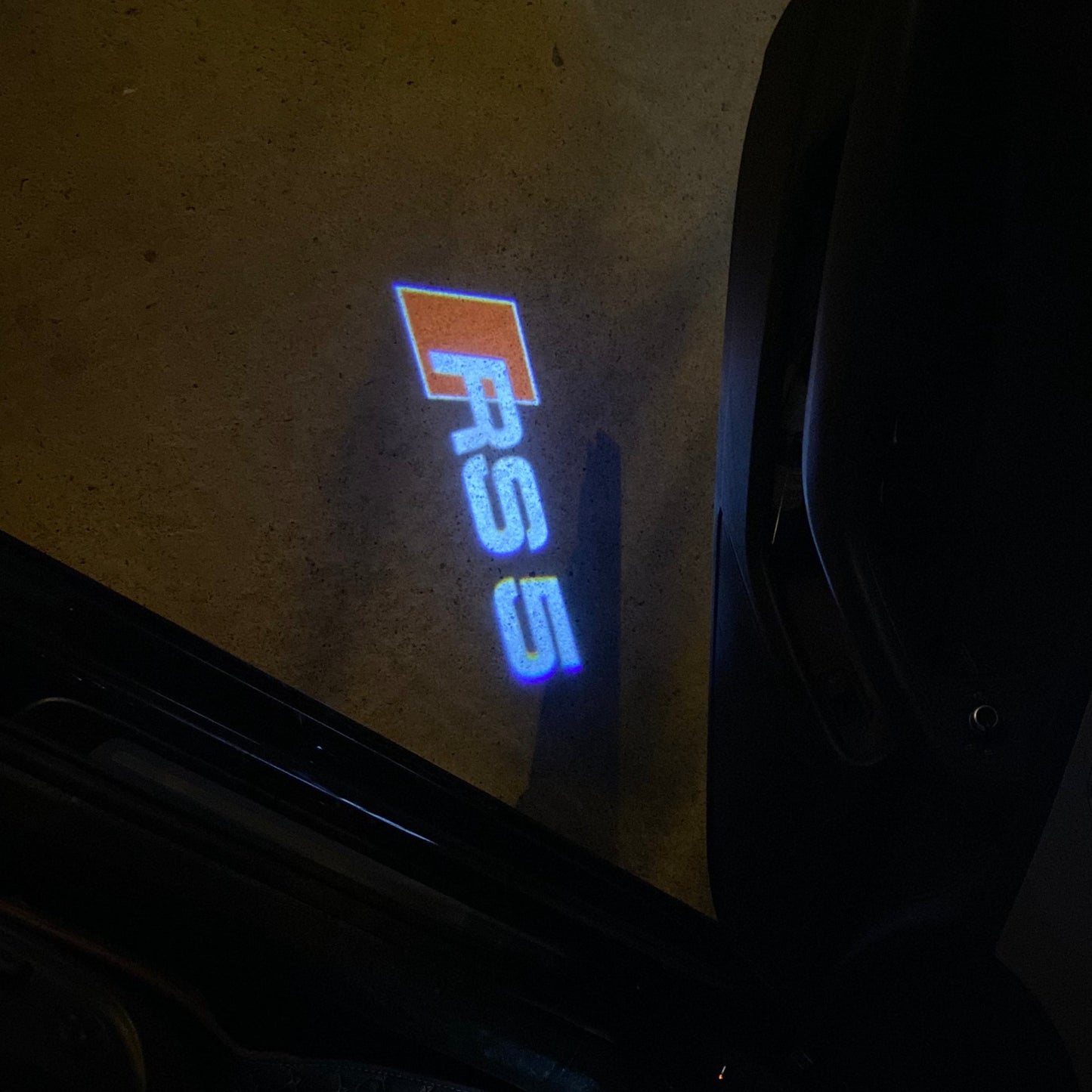 AUDI RS5 LOGO PROJECTOT LIGHTS Nr.54  (quantity 1 = 2 Logo Films /2 door lights）