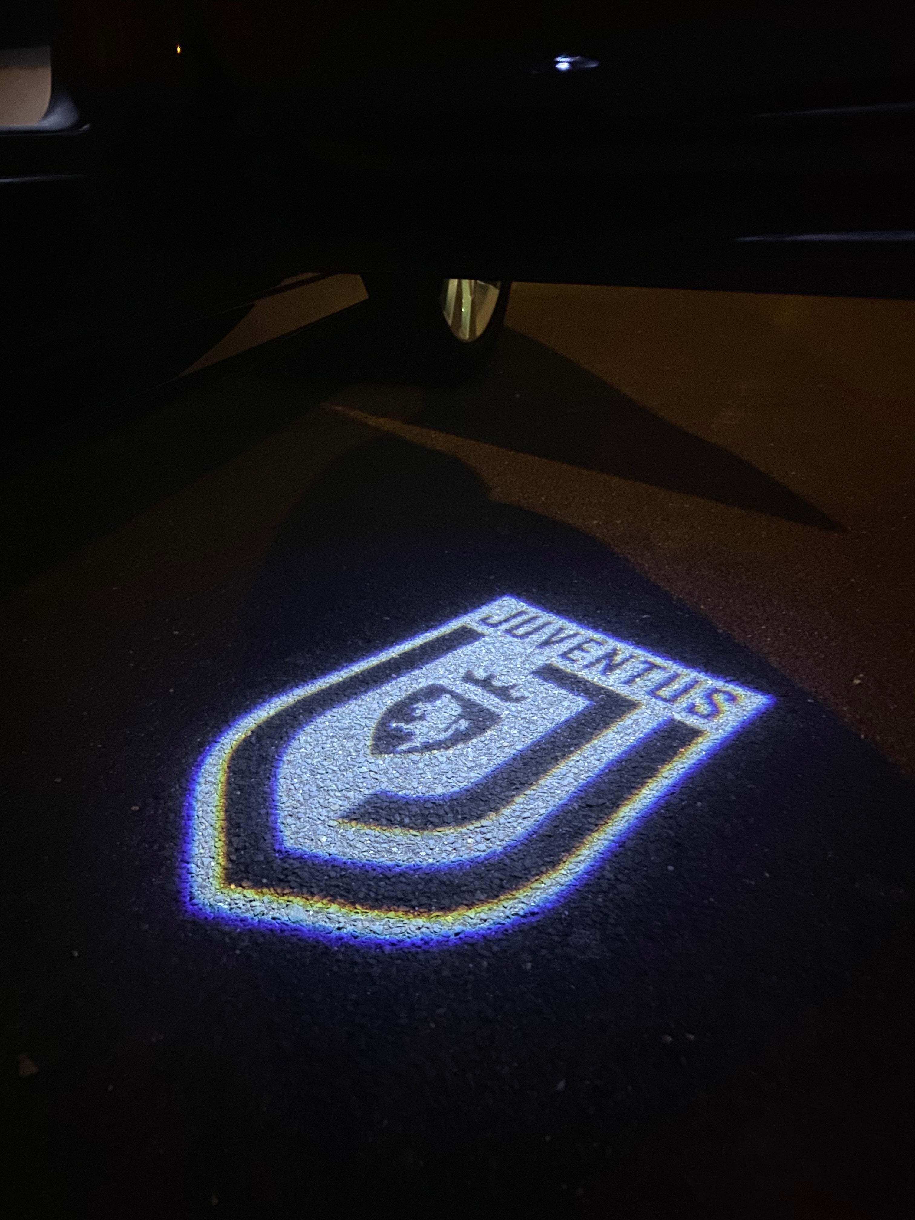 Fußball CLUB Logo Nr.258 (Menge 1 = 2 Logofilme /2 Türleuchten)