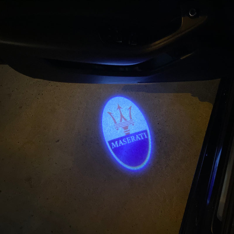 Maserati LOGO PROJECROTR LIGHTS Nr.01 (quantité 1 = 1 jeux / 2 feux de porte)