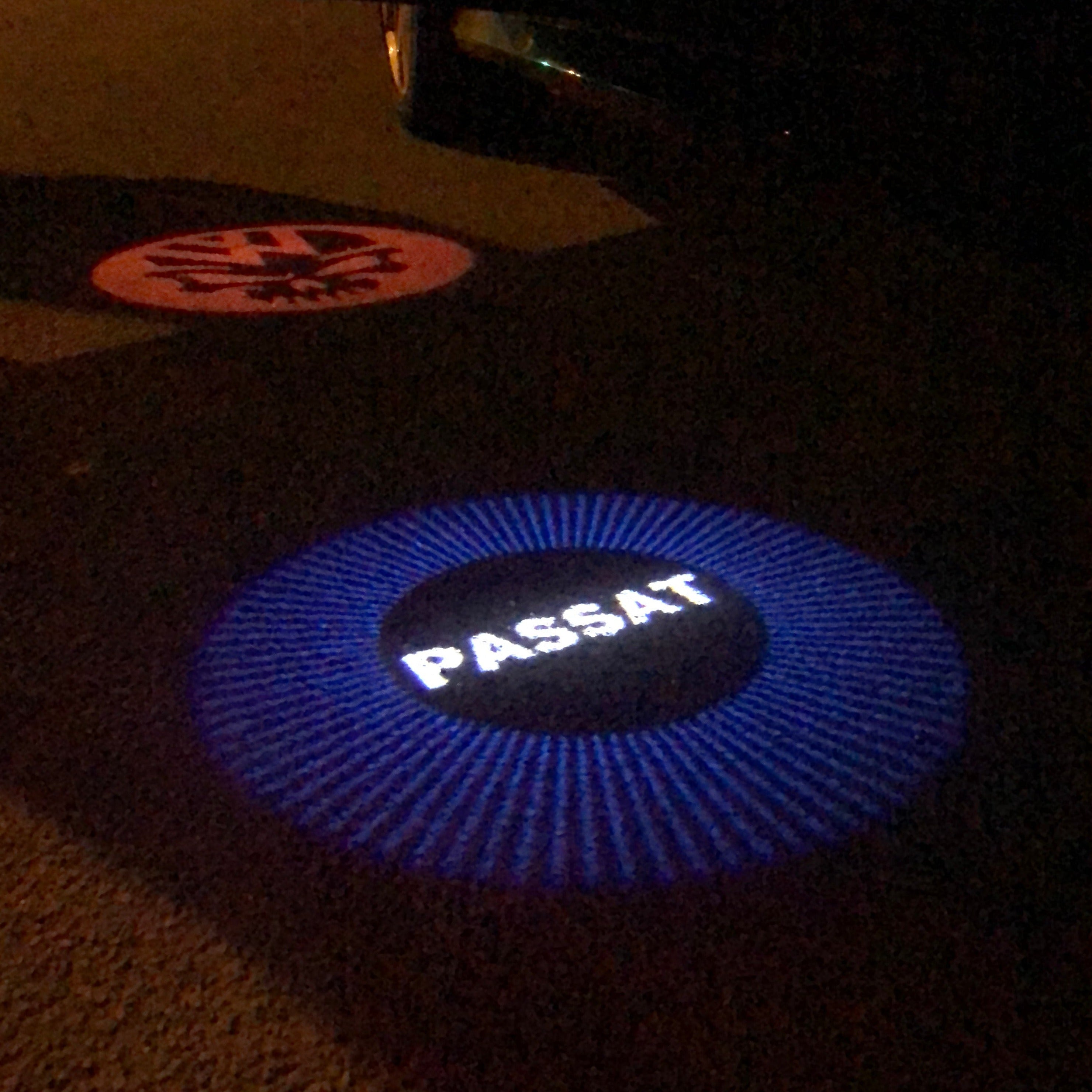Volkswagen Door lights PASSAT Logo Nr.98 (quantité 1 = 2 Logo Films /2 feux de porte)