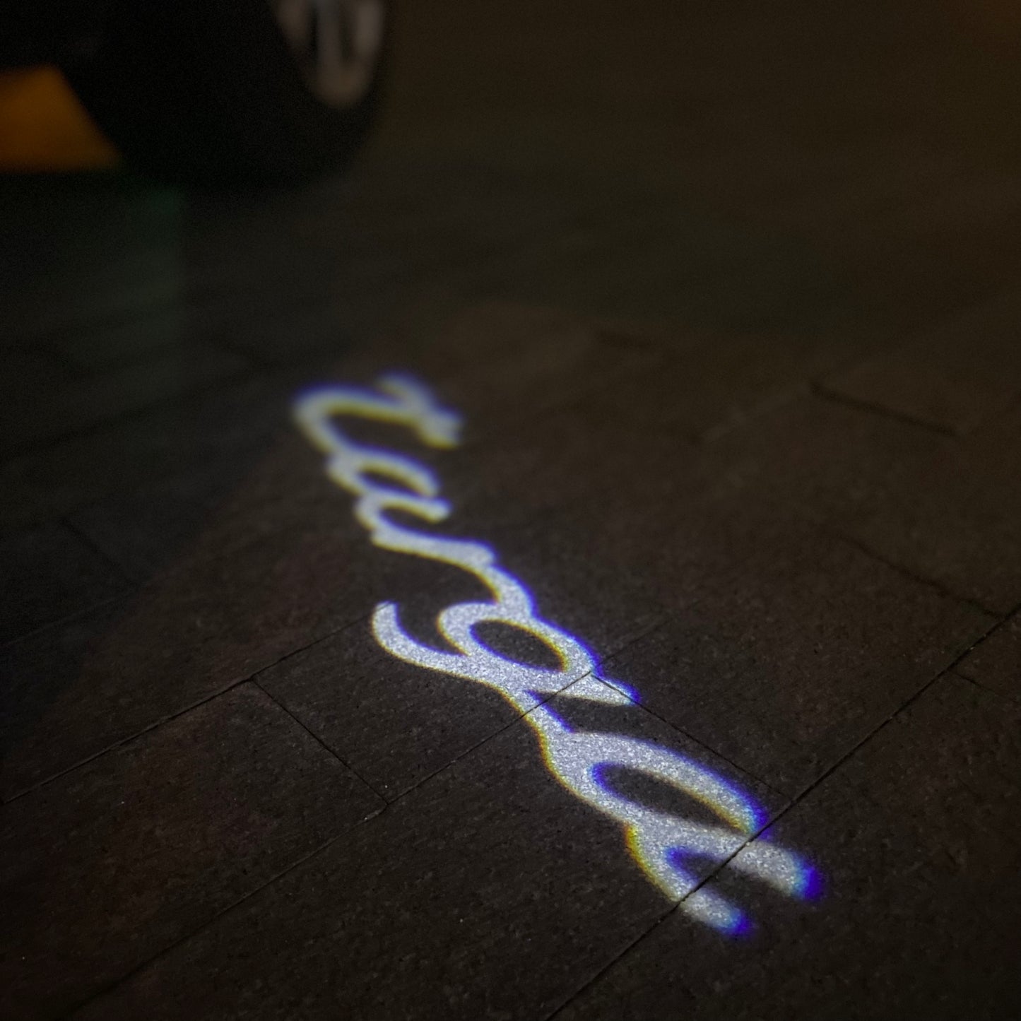 PORSCHE LOGO PROJECTOT LIGHTS Nr.68 (Menge 1 = 2 Logo Film / 2 Türleuchten)