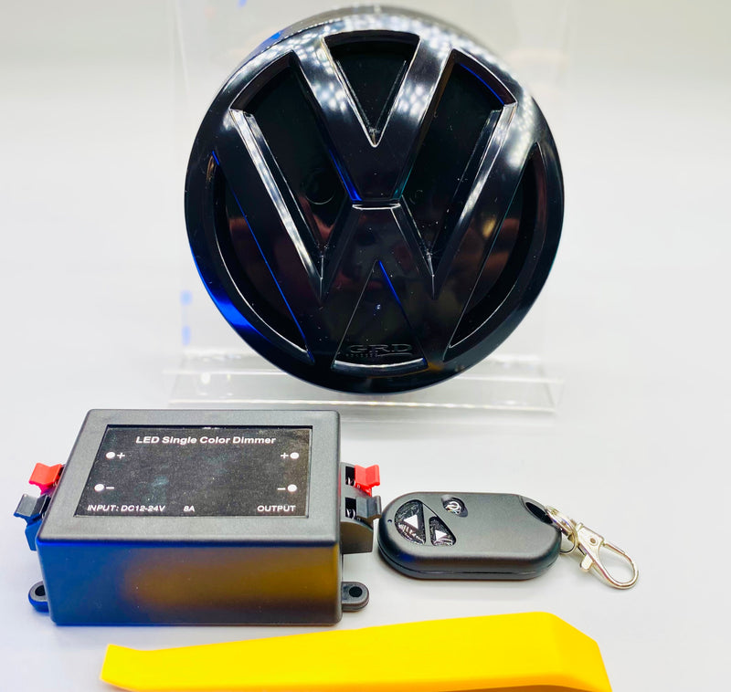 VW Golf VIII black color  Front Grill Logo LED with dznamic indicator