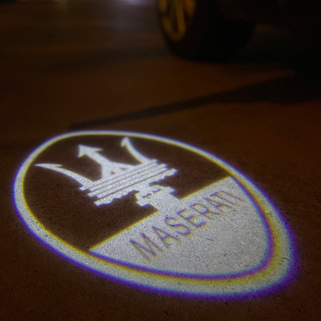 Maserati LOGO PROJECROTR LIGHTS Nr.01 (quantità 1 = 1 set / 2 luci porta)