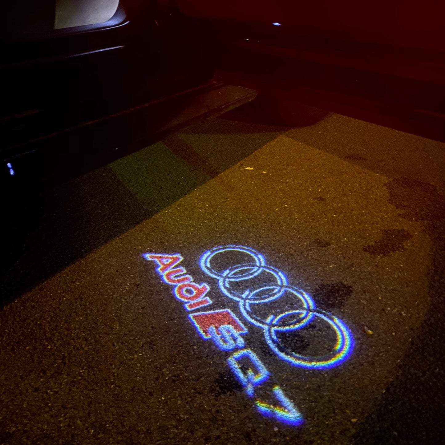 AUDI SQ7 LOGO PROJECTOT LIGHTS Nr.256  (quantity 1 = 2 Logo Films /2 door lights）