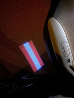 Lettonie Latvijas Republika National Flag logo (quantité 1 = 1 ensembles / 2 film logo / Peut remplacer des lumières d’autres logos )