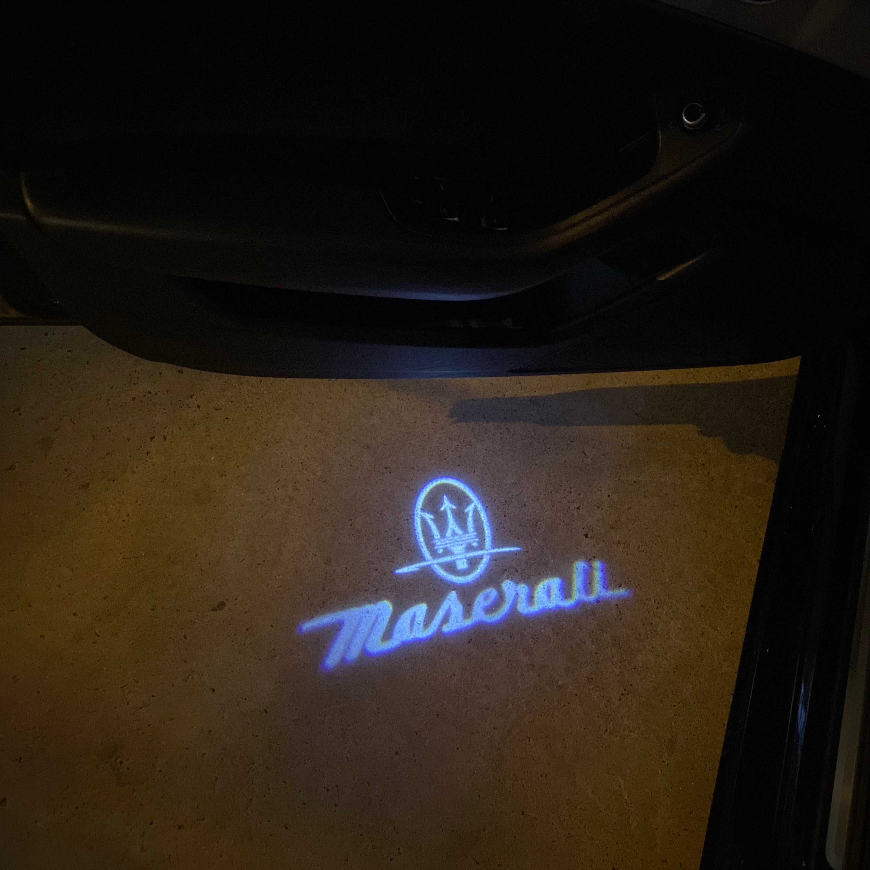 Maserati LOGO PROJECROTR LIGHTS Nr.01 (quantità 1 = 1 set / 2 luci porta)